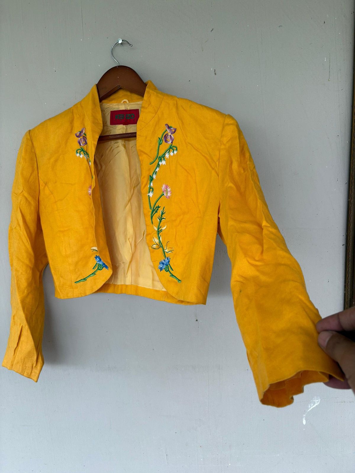 Kenzo Kenzo Cropped Jacket Embroidered Floral Design Buttonless Size US M / EU 48-50 / 2 - 2 Thumbnail