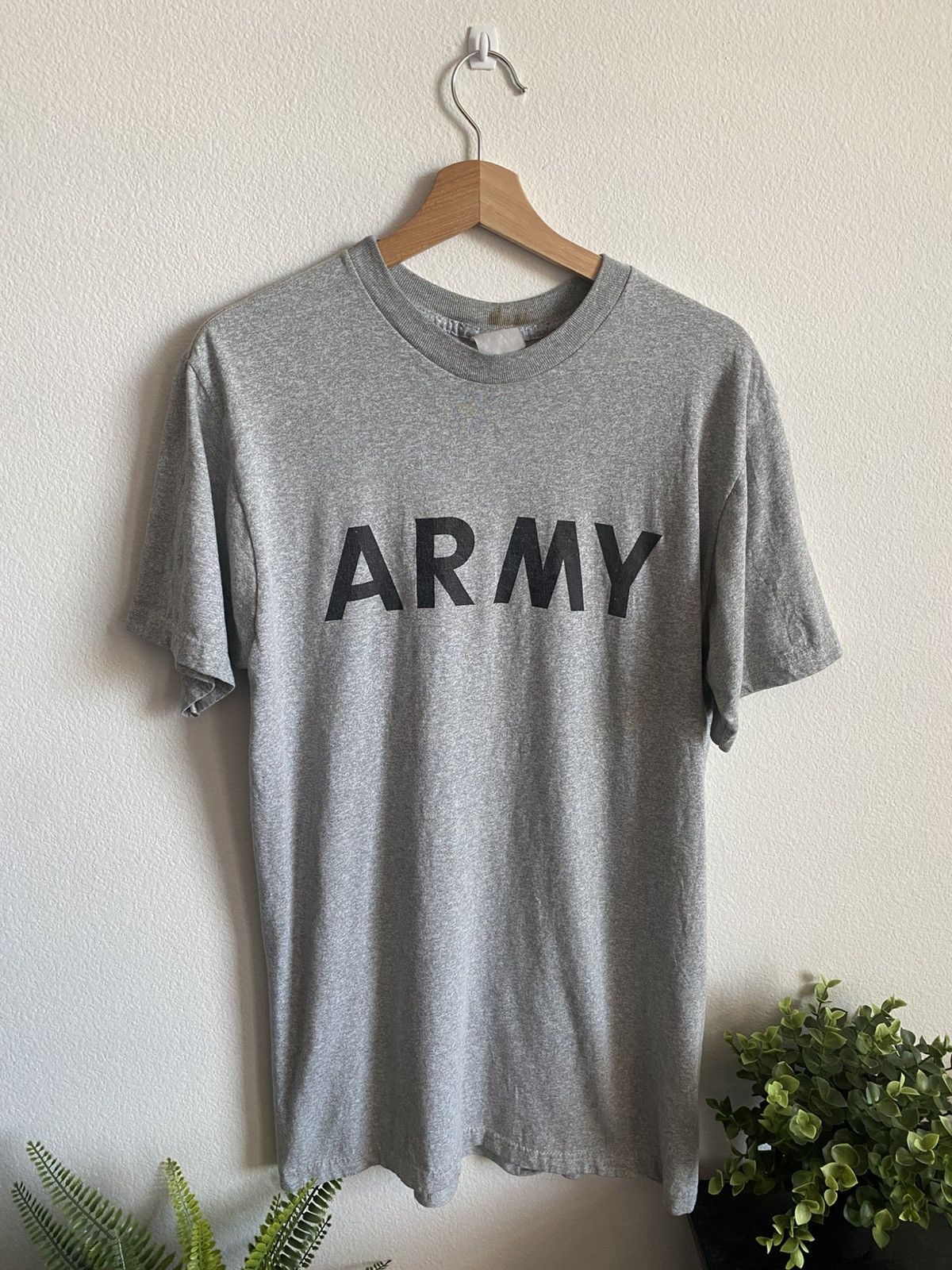 Vintage Vintage Army Spell Out Military Tee Size US XL / EU 56 / 4 - 1 Thumbnail