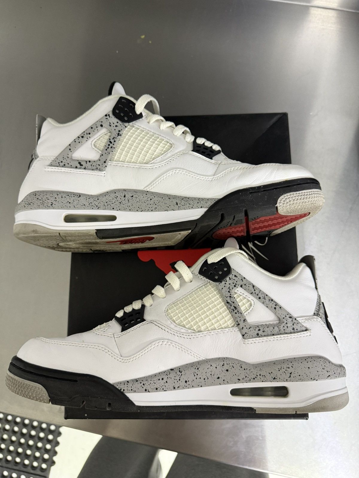 Jordan Brand Jordan 4 white cement Size US 11 / EU 44 - 3 Thumbnail