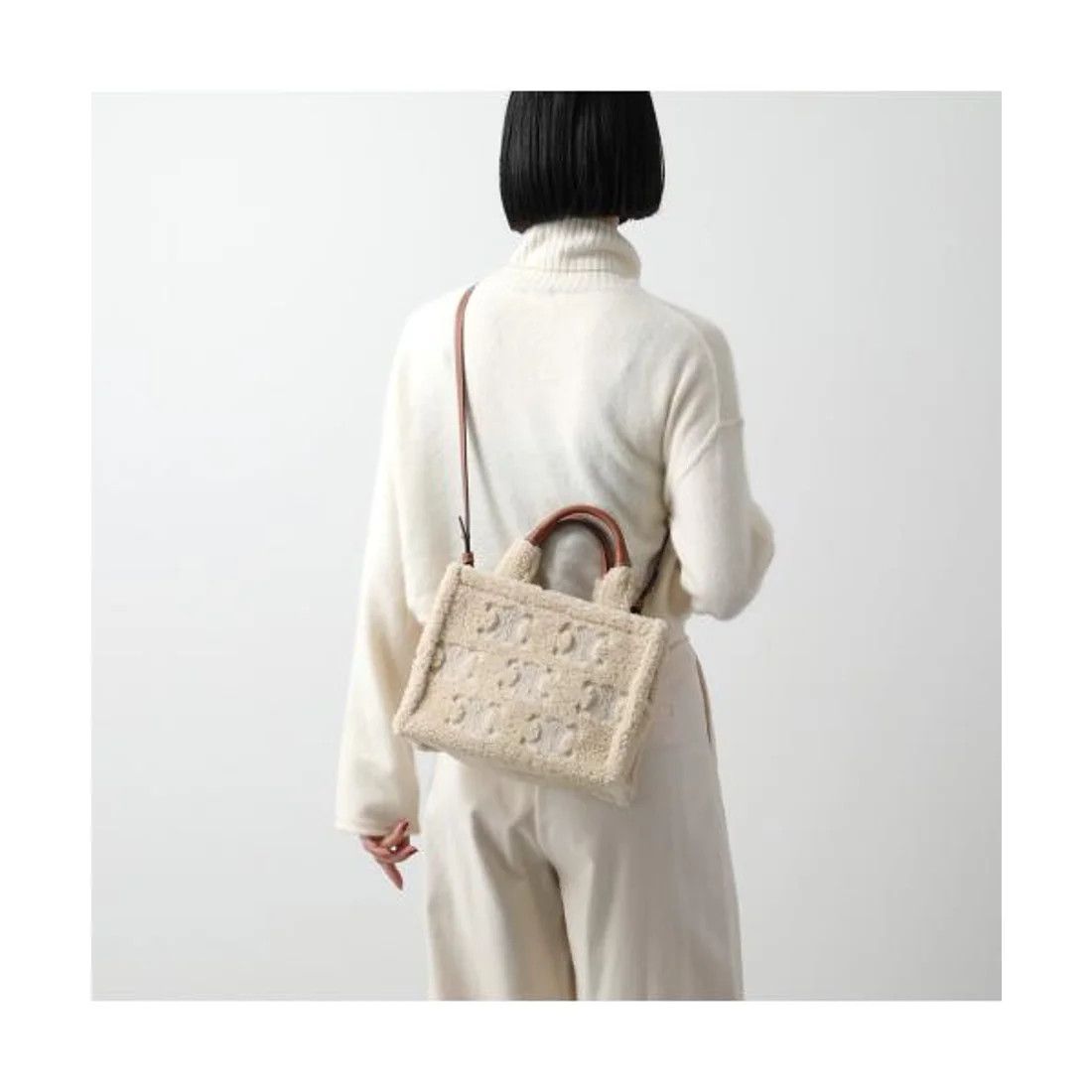 Celine o1w1db11225 199163FK5 Size: OS / Small Cabas Thais Bag Beige Size ONE SIZE - 3 Thumbnail