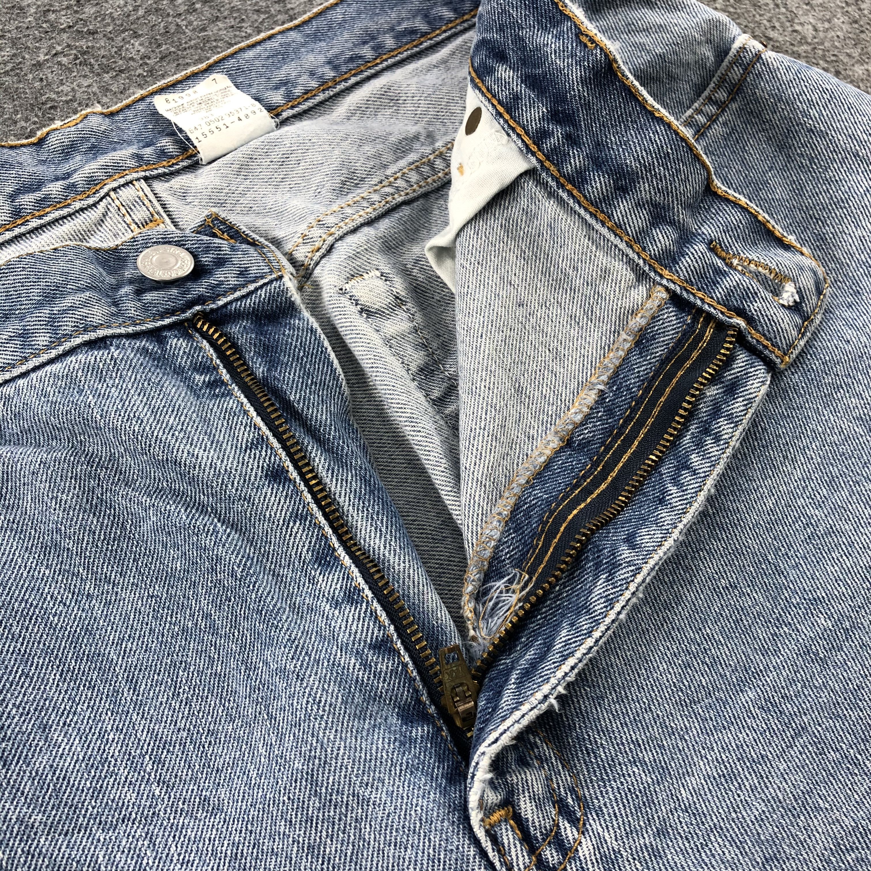 Levi's × Vintage Vintage 90s Light Wash Levis 550 Jeans-JM1817 Size US 32 / EU 48 - 8 Thumbnail