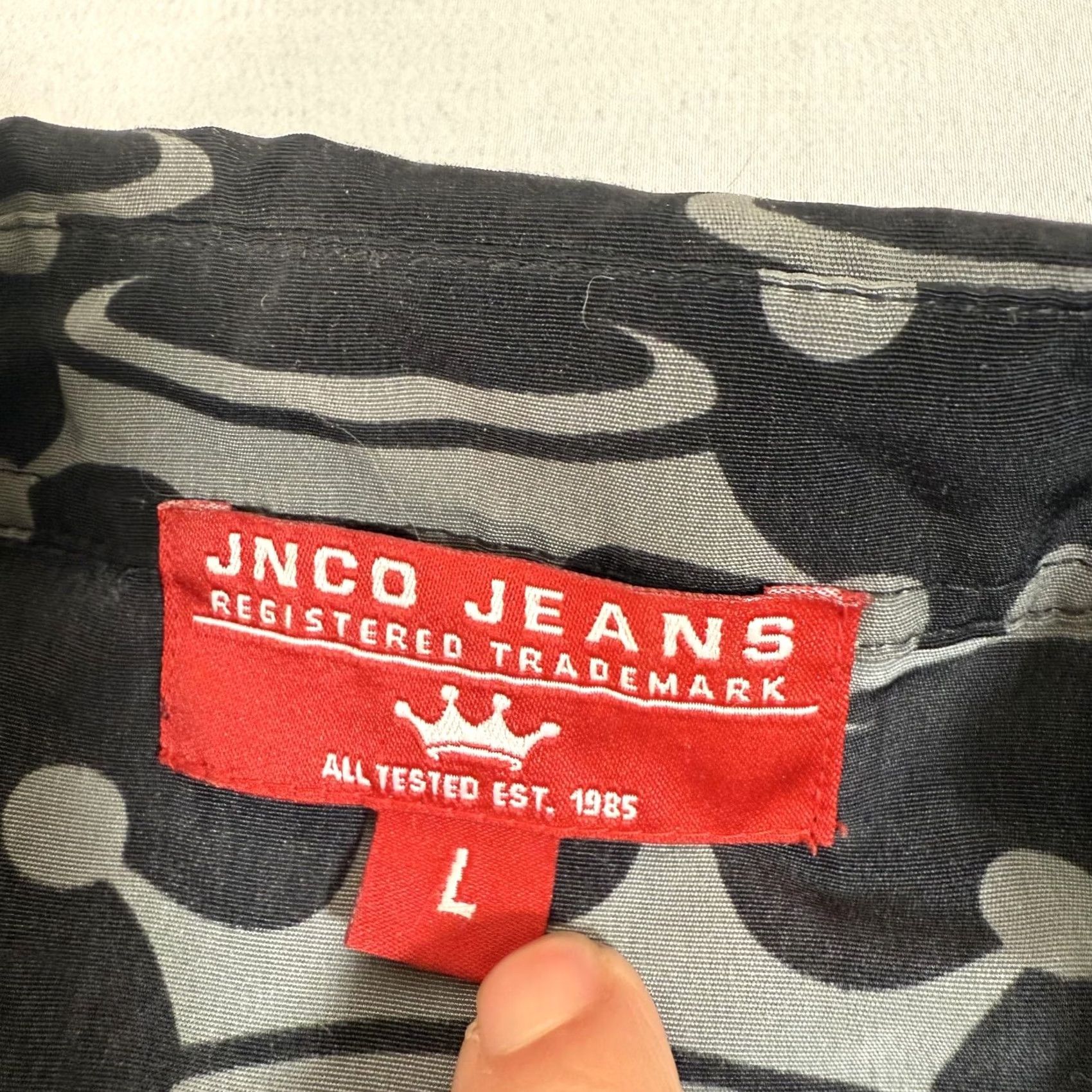 JNCO VINTAGE JNCO Shirt Mens Large Gray Skull Flames Crown Tribal Button Up Jeans Y2K Size US L / EU 52-54 / 3 - 7 Thumbnail