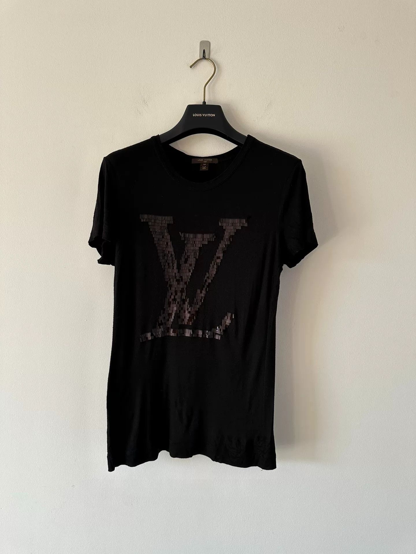 Louis Vuitton Louis Vuitton Black Sequin Women's Short Sleeve Tee Size M / US 6-8 / IT 42-44 - 1 Thumbnail