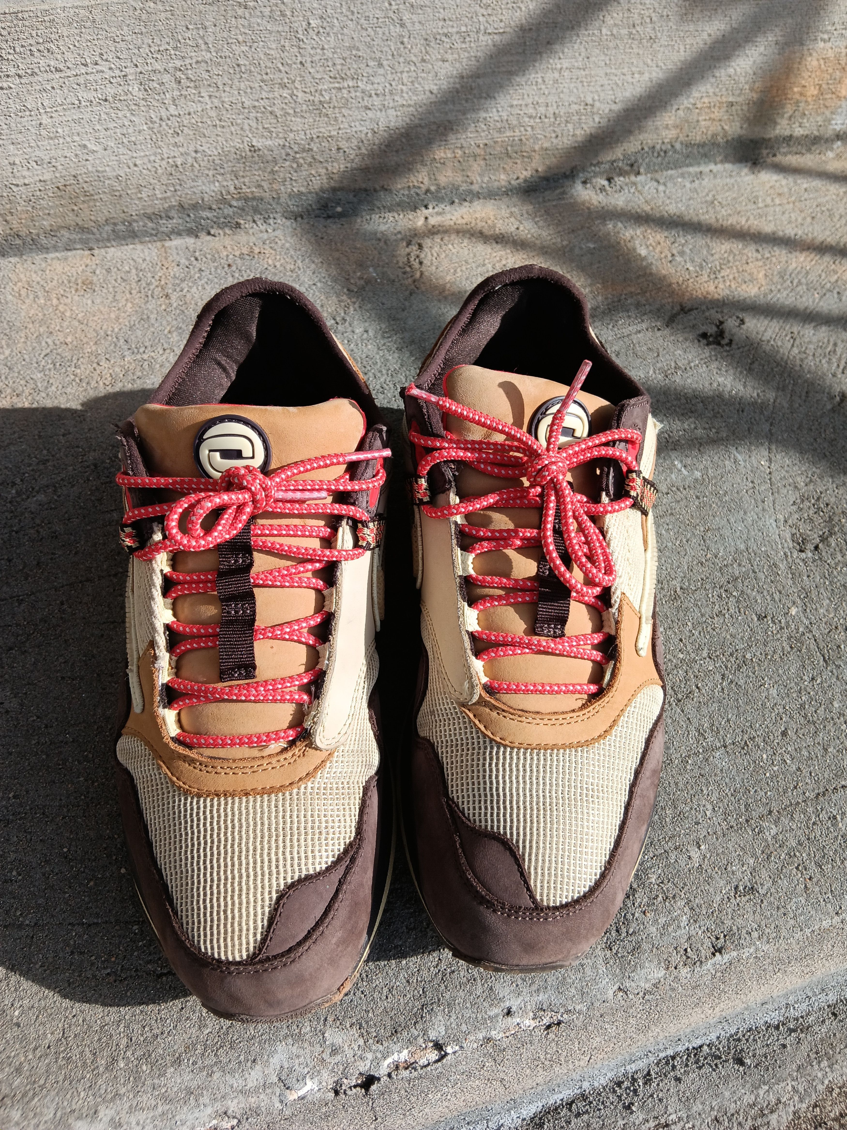 Travis Scott Nike Air Max 1 Travis Scott Cactus Jack "Baroque Brown". Size US 10 / EU 43 - 2 Thumbnail