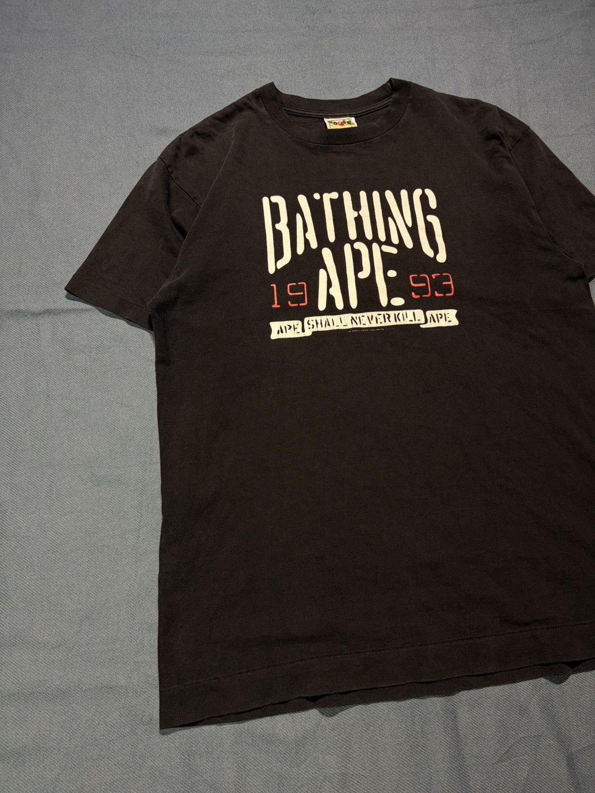 Bape Vtg Bape A Bathing Ape 1993 t shirt Size US L / EU 52-54 / 3 - 2 Thumbnail