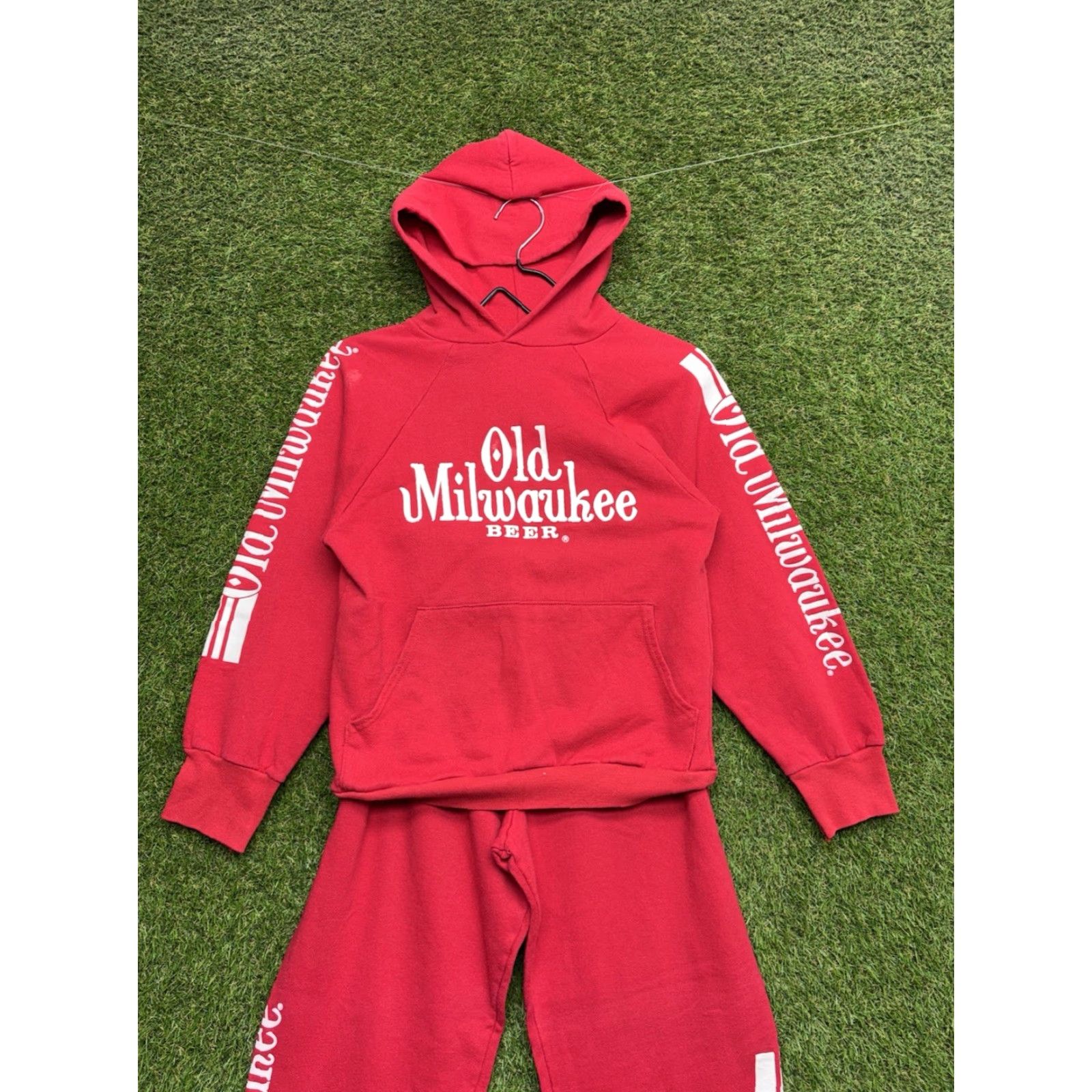 Vintage VINTAGE Milwaukee Tracksuit Mens M Red Polyester Zip Tracksuit Costume Agent Halloween Cosplay Man Mens Medium Red Tracksuit 80s Beer Size 40R - 2 Thumbnail