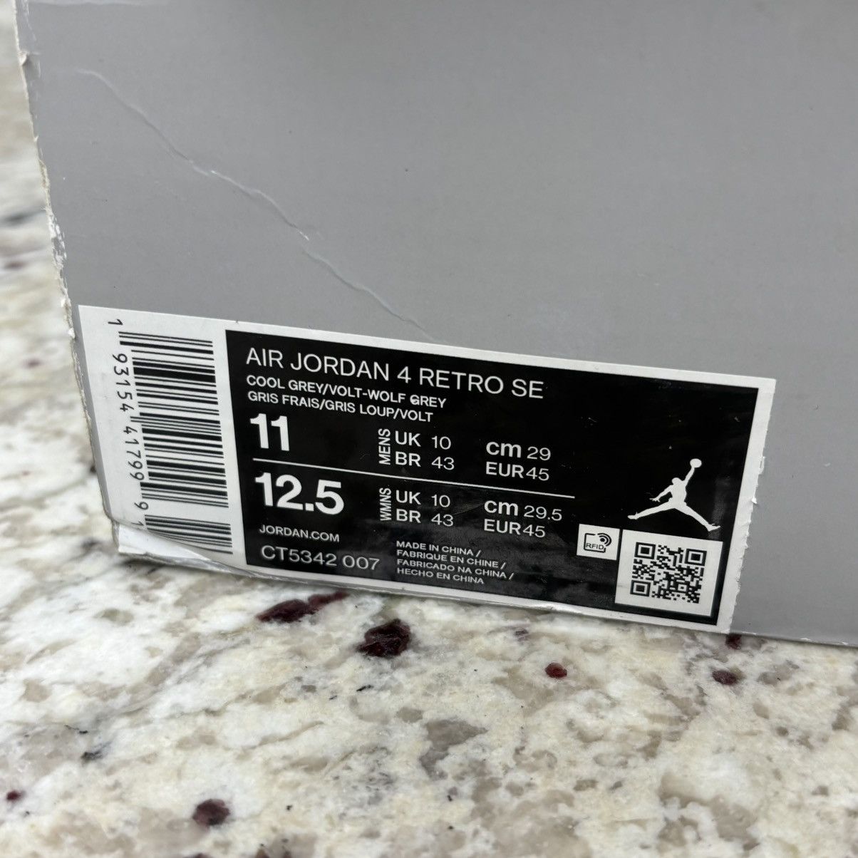 Jordan Brand Size 11 - Jordan 4 Retro SE Mid Neon 95 NEW WITH DEFECTS Size US 11 / EU 44 - 22 Thumbnail