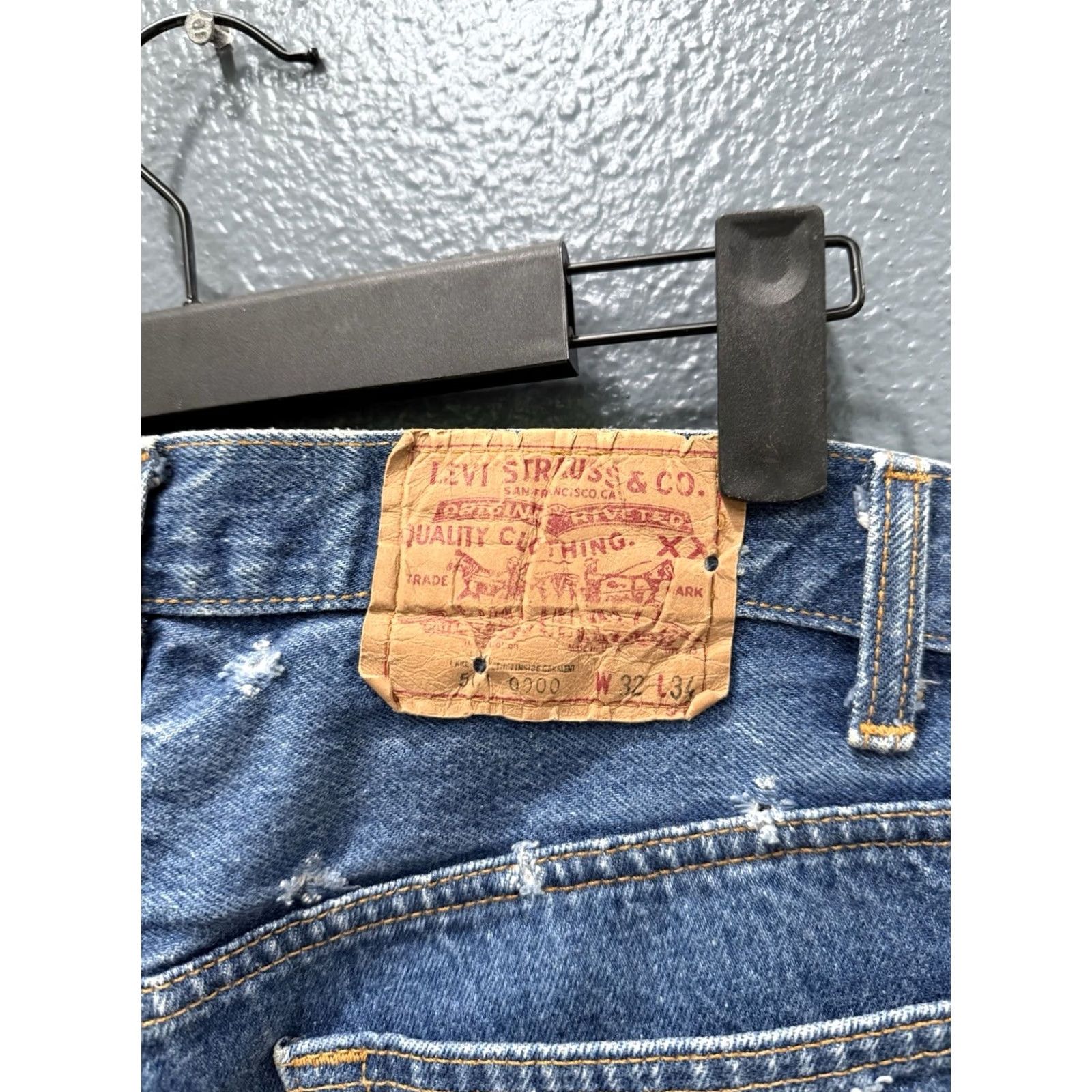 Levi's VINTAGE Levi's 501 Button Fly Perforated Denim Jeans Shirt? Size US 32 / EU 48 - 4 Thumbnail
