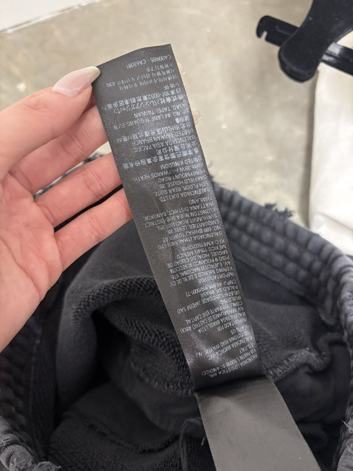 Balenciaga Balenciaga see now buy now sweatpants Size US 32 / EU 48 - 9 Thumbnail