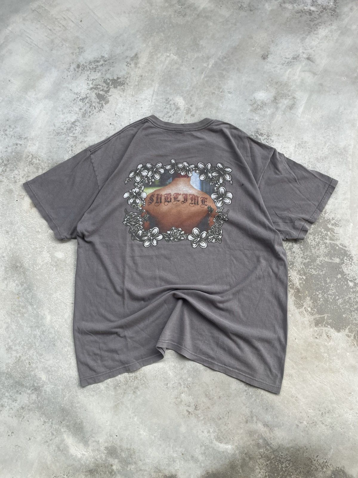 Band Tees Vintage Sublime Self Titled Gray 2 Graphic T-Shirt Size US XL / EU 56 / 4 - 1 Thumbnail