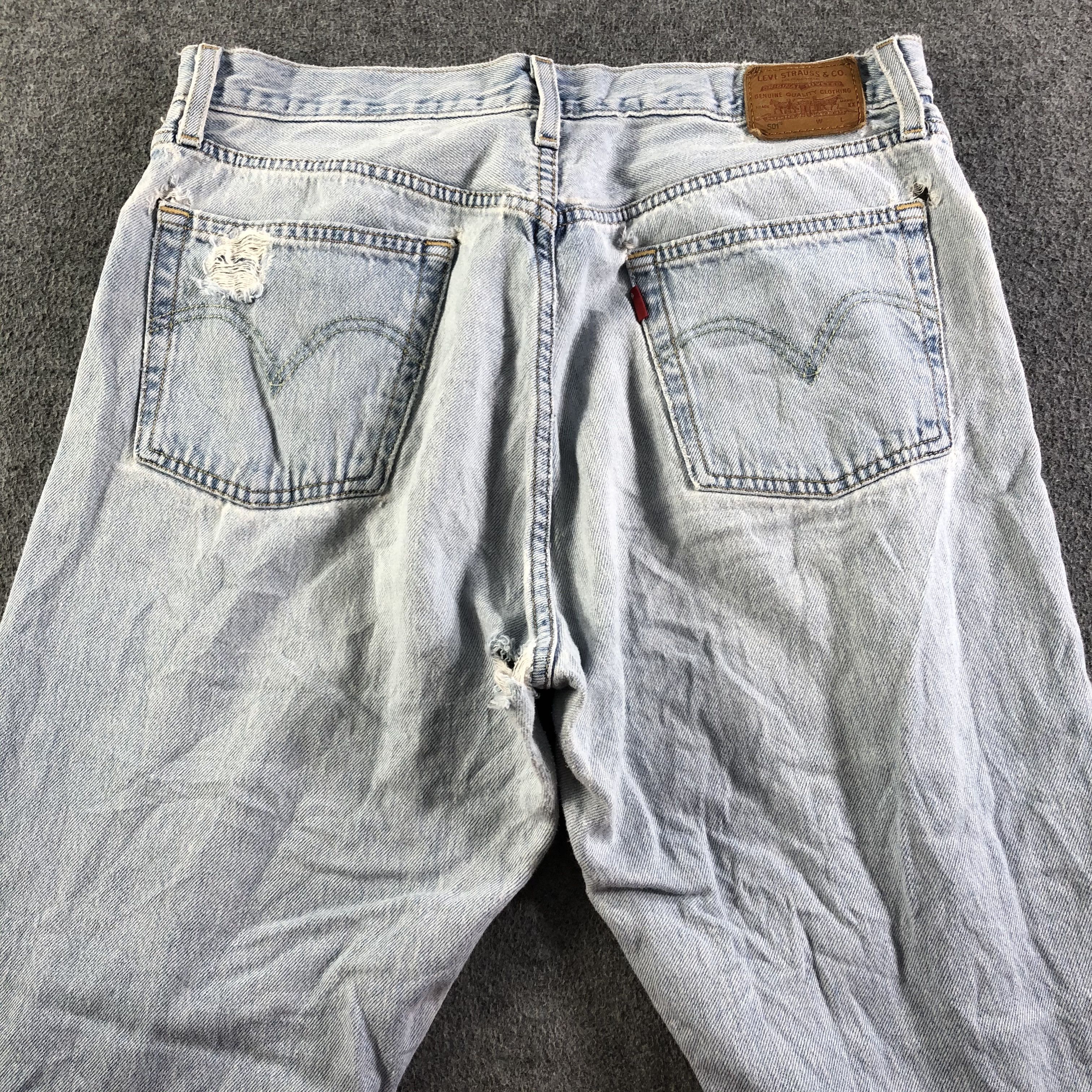 Levi's Vintage Light Wash Levis 501 Jeans-J3703 Size US 33 - 4 Thumbnail