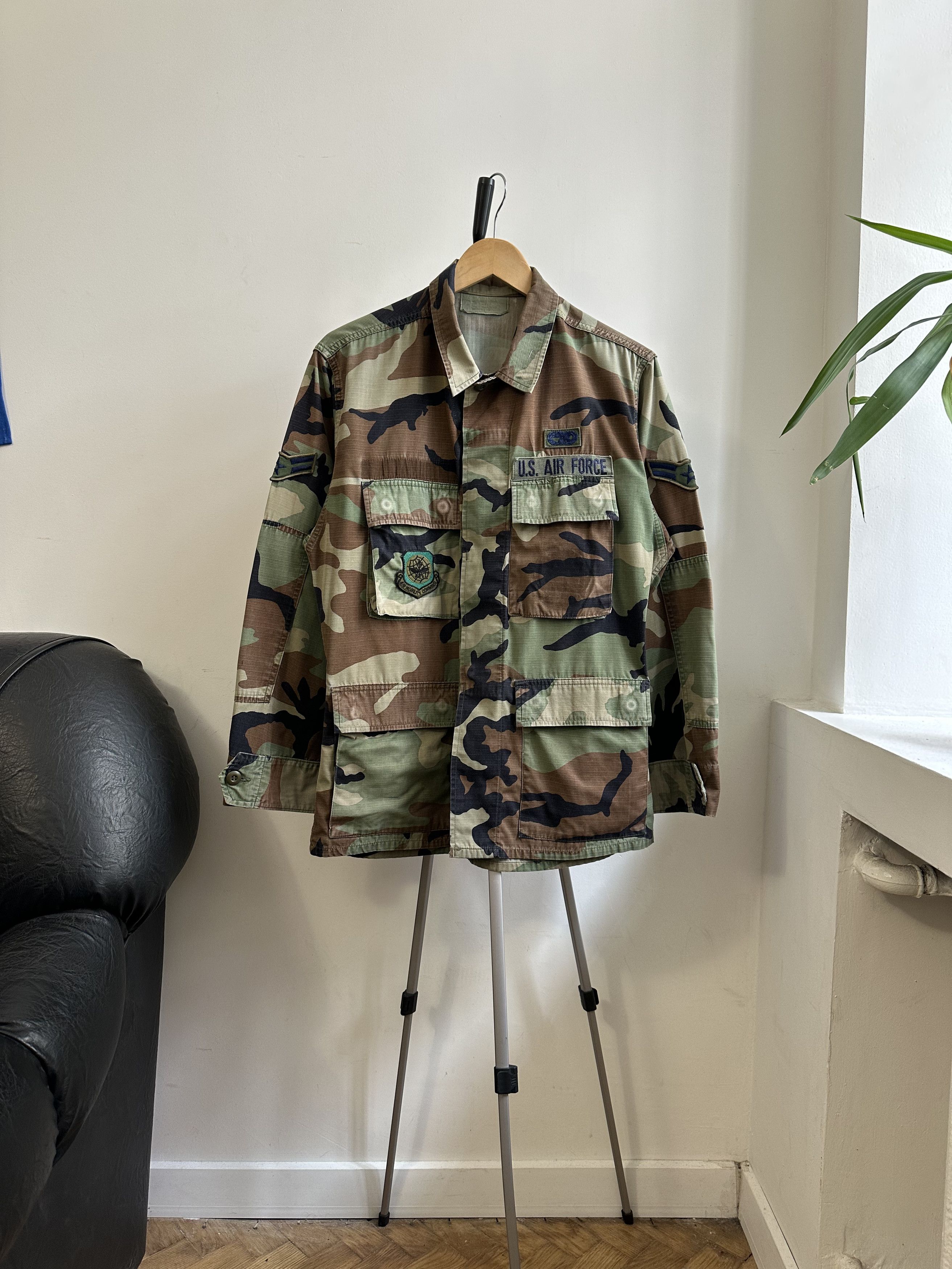 Vintage U.S. Air Force Woodland Camo Jacket Air Mobility Command Size US M / EU 48-50 / 2 - 2 Thumbnail