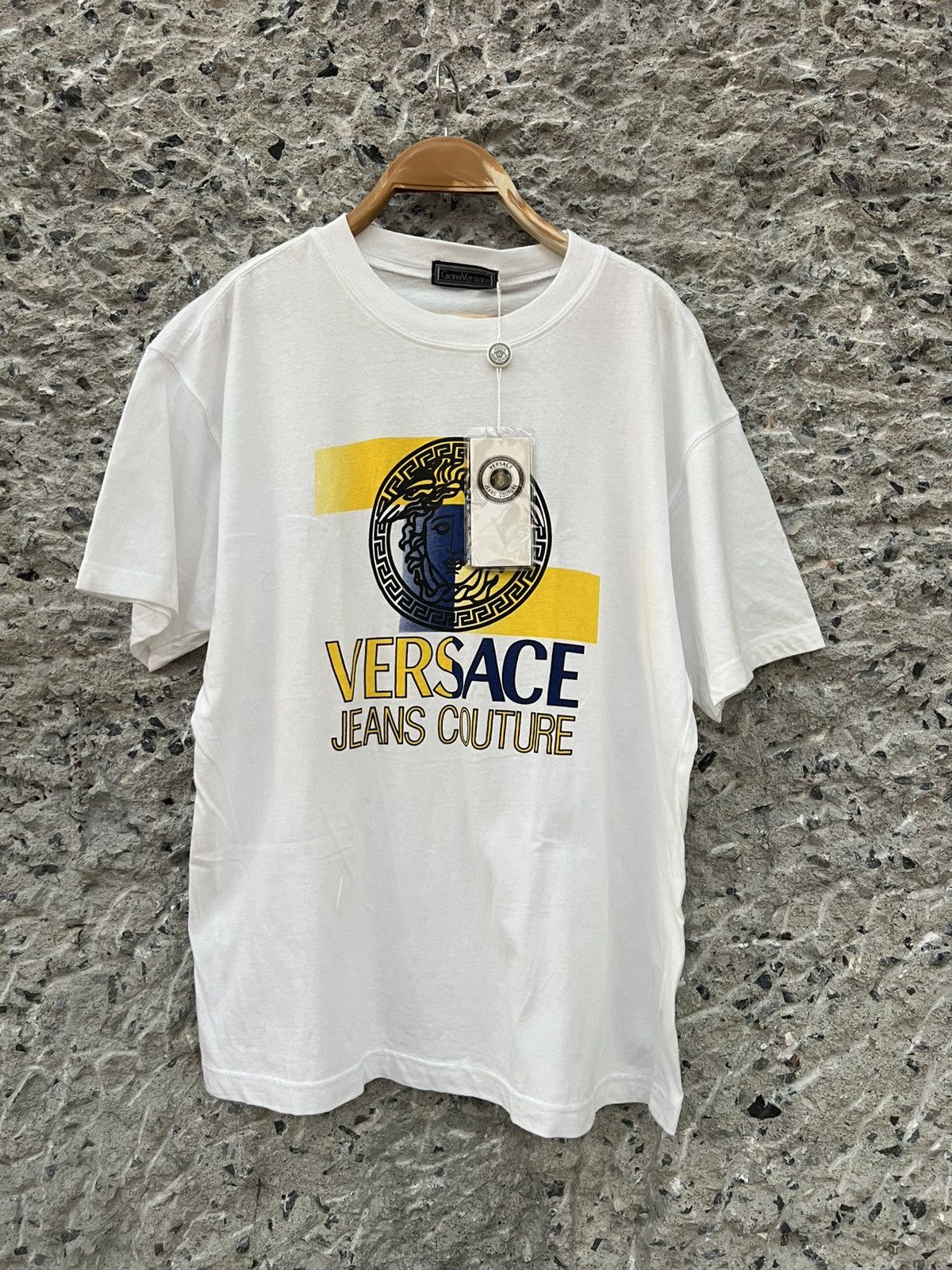 Versace Jeans Couture Vintage Versace T-shirt 90s Size US L / EU 52-54 / 3 - 1 Thumbnail
