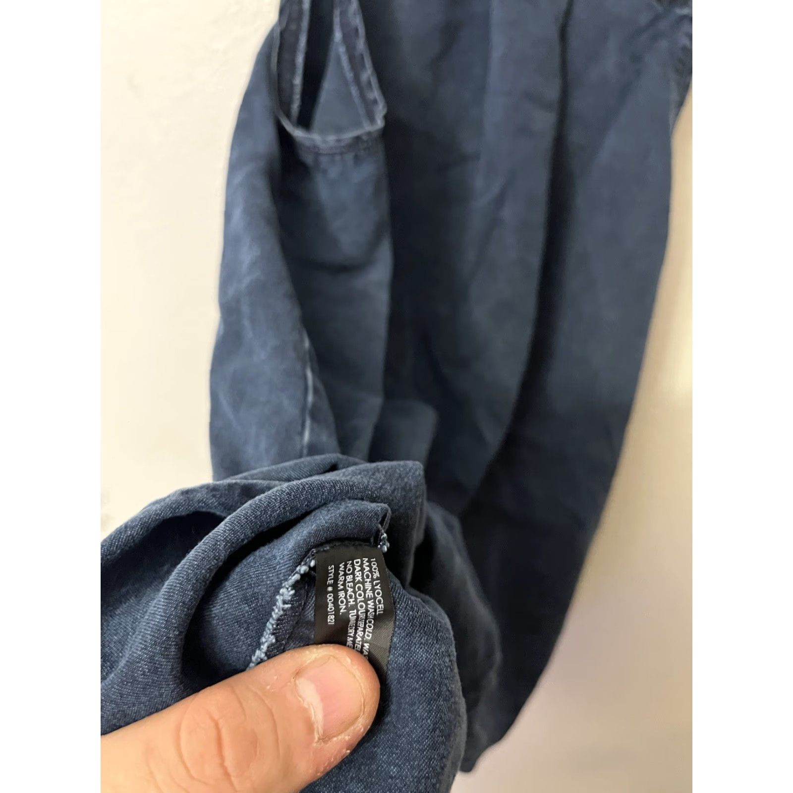 Club Monaco VINTAGE Club Monaco Women Sleeveless Button-Down Shirt XS Blue Tank Top 90s Office Casual Size XS / US 0-2 / IT 36-38 - 4 Thumbnail