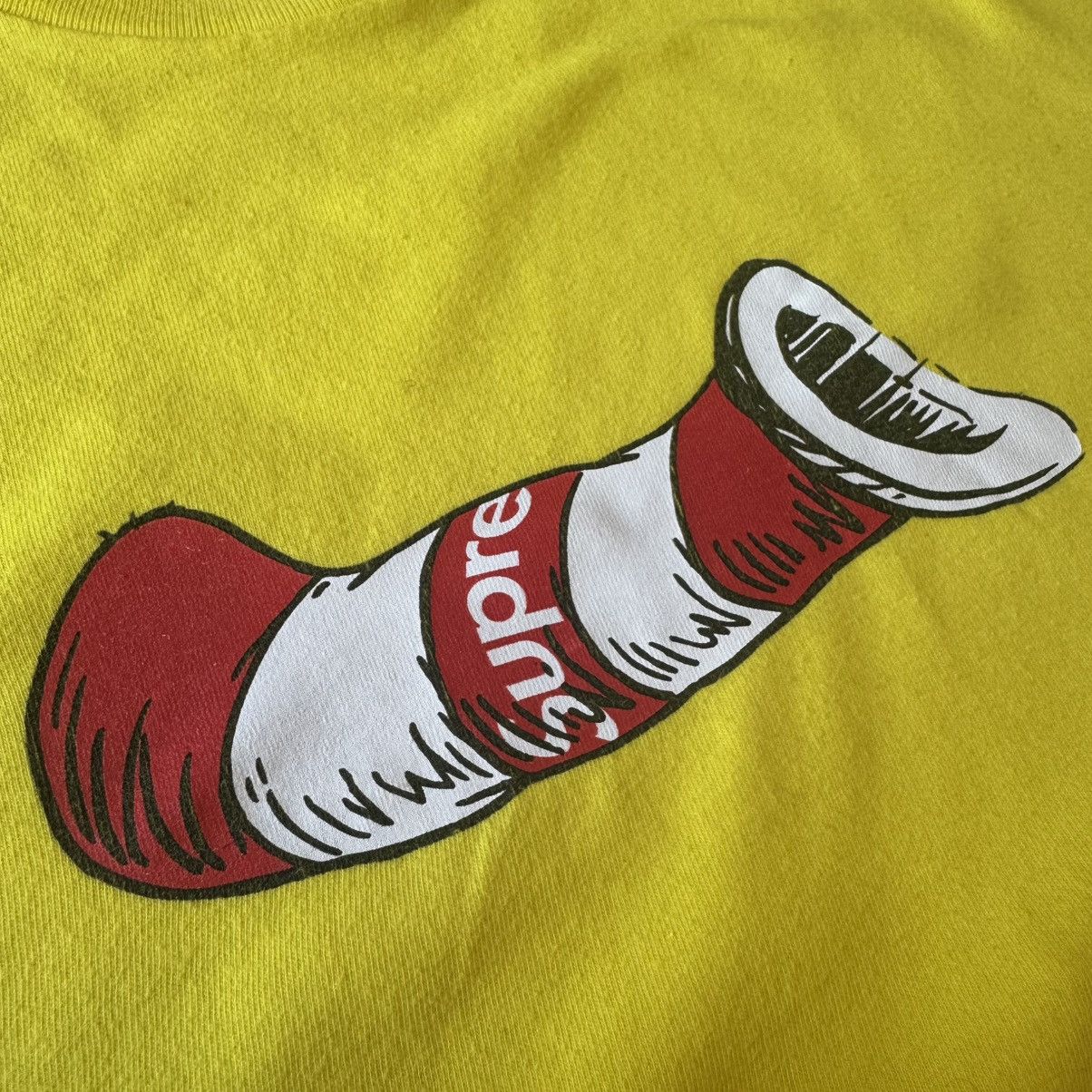 Supreme Supreme cat in the hat tee Size US L / EU 52-54 / 3 - 2 Thumbnail