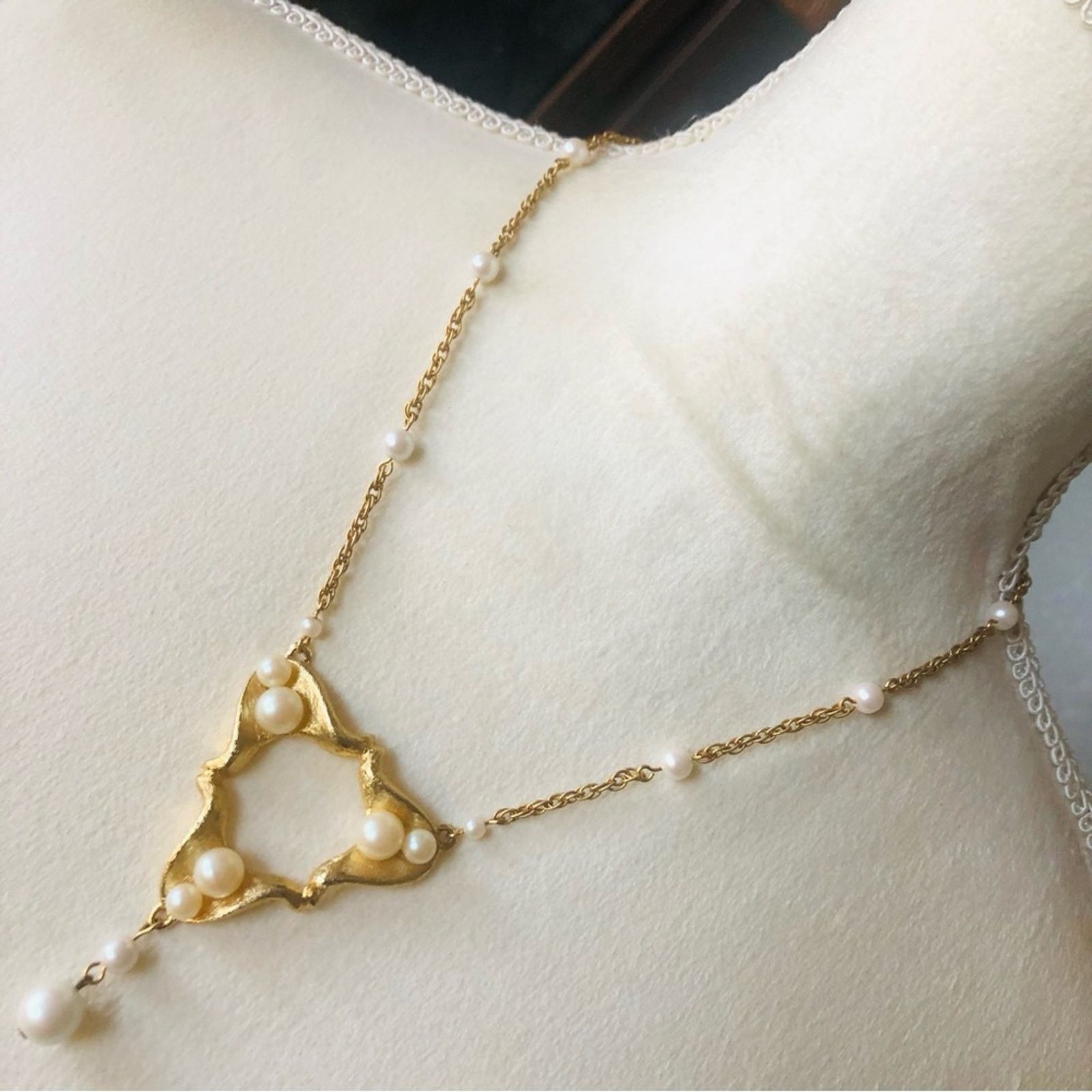 Vintage Vintage 1970’s Tortolani Crislu triangle pendant necklace Size ONE SIZE - 1 Thumbnail