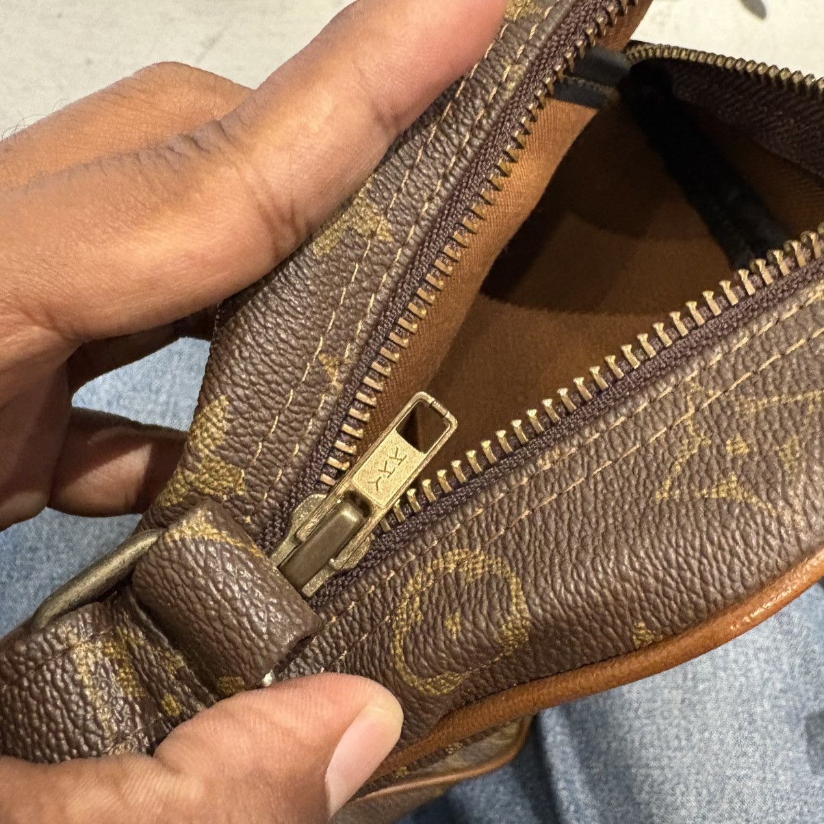 Louis Vuitton Louis Vuitton Monogram Sling Bag Size ONE SIZE - 4 Thumbnail