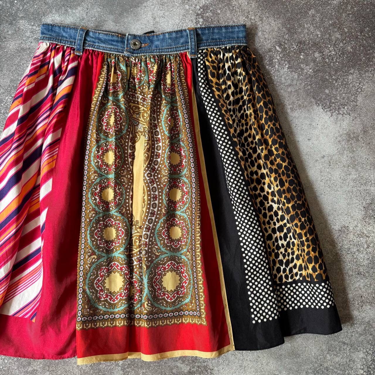 Dolce & Gabbana D&G Dolce & Gabbana Silk Skirt Size 27" / US 4 / IT 40 - 6 Thumbnail
