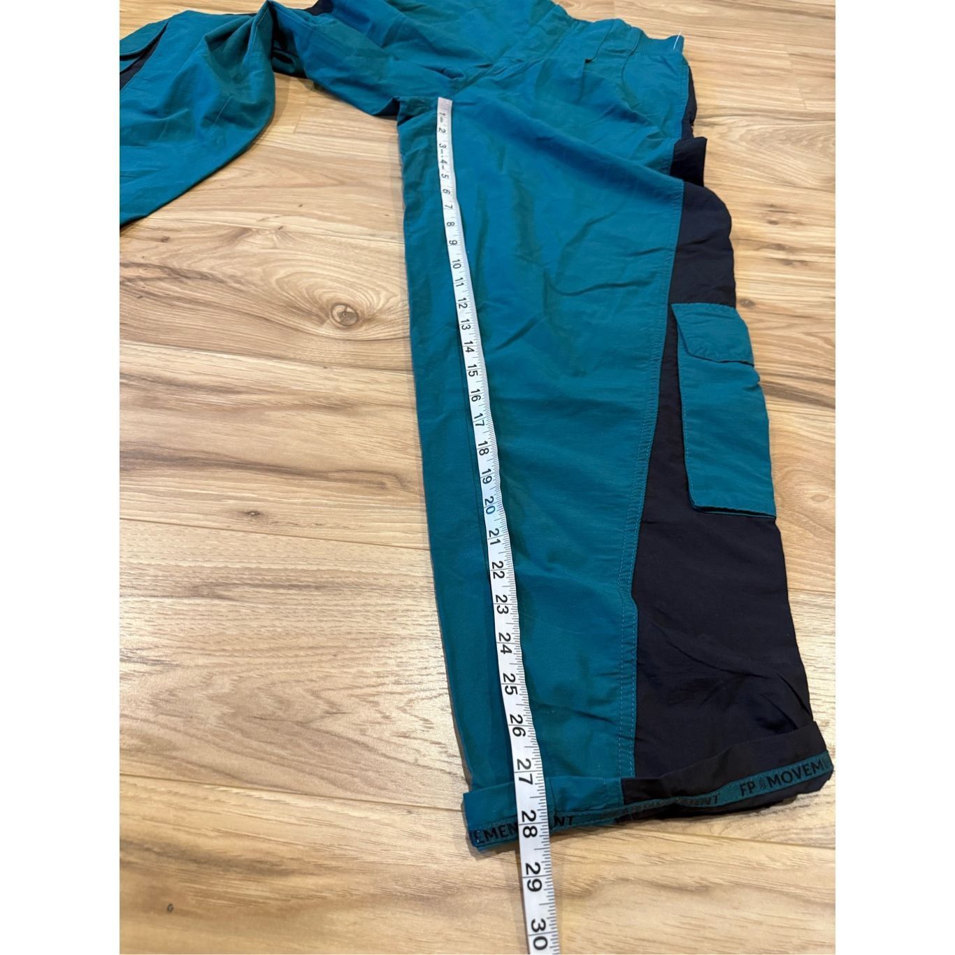 Free People Free People MOVEMENT NWOT Mesmerize Me Colorblock Pants In Spruced Up Sz XS Size 26" / US 2 / IT 38 - 9 Thumbnail