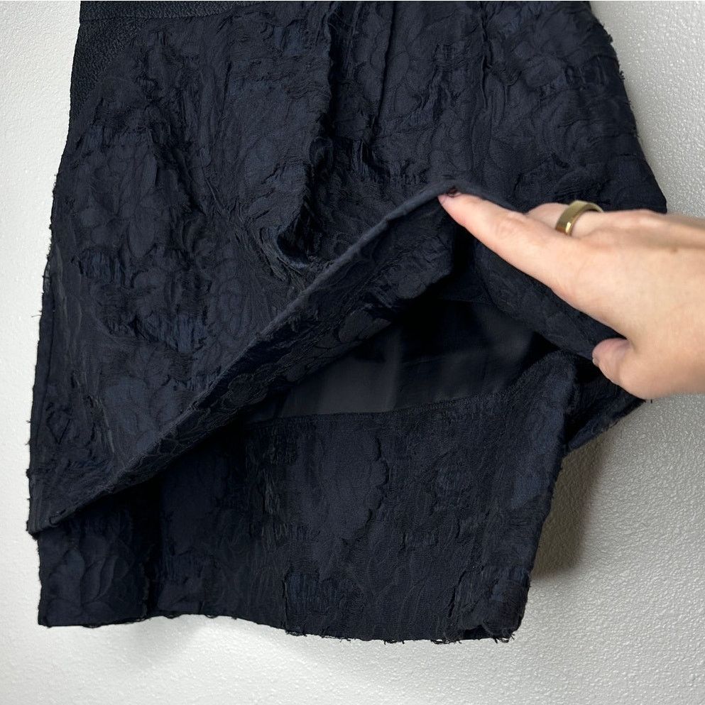 H&M H&M Black Tiered Jacquard Weave Lace Back Zip Mini Skirt 8 Size 30" / US 8 / IT 44 - 3 Thumbnail