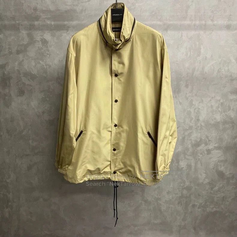 Balenciaga Balenciaga Khaki Logo Print Windbreaker Jacket. Size US L / EU 52-54 / 3 - 1 Thumbnail