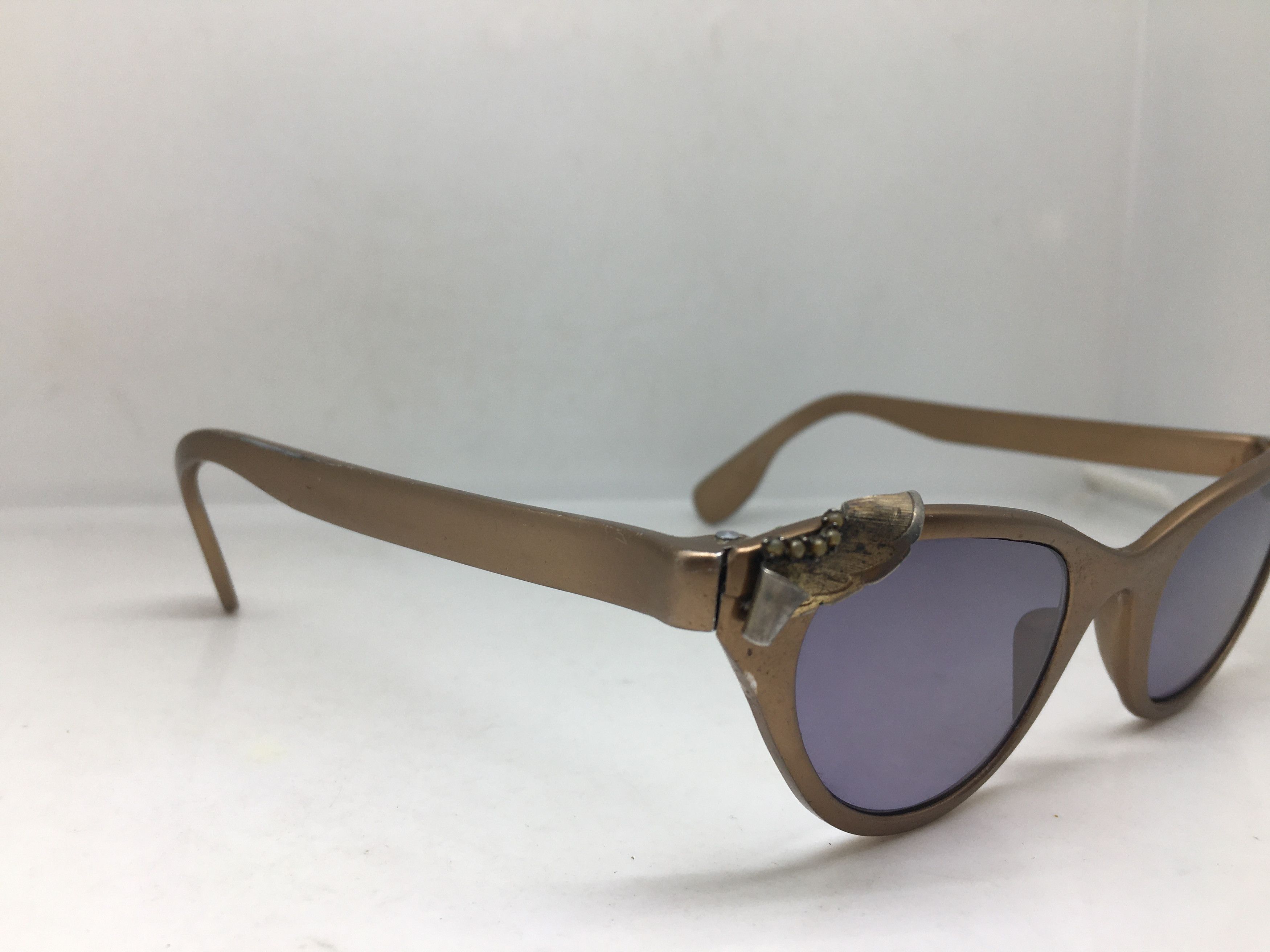 Vintage Vintage 50s TURA Woman Aluminum Brown Cateye Sunglasses Size ONE SIZE - 4 Thumbnail