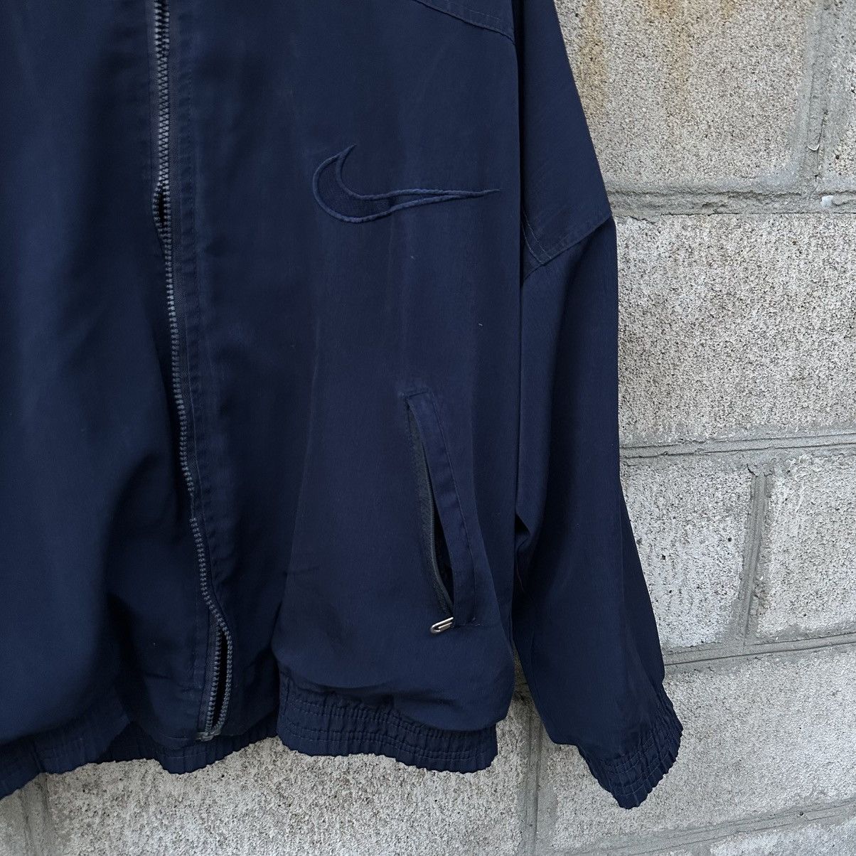 Nike Vintage Nike Zip Jacket Size L Dark Blue 00s USA Size US L / EU 52-54 / 3 - 7 Thumbnail