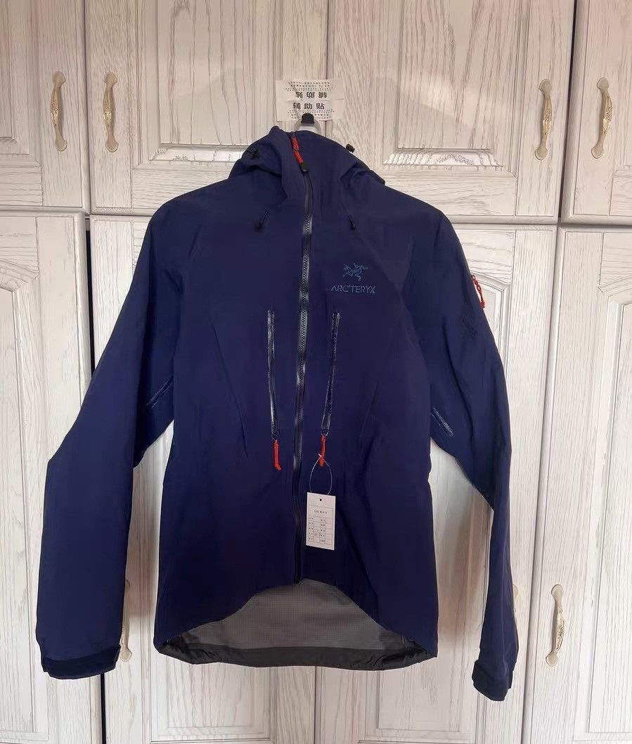 Arc'teryx Arc'teryx Alpha SV Gen 6, Old Version Size US M / EU 48-50 / 2 - 1 Thumbnail
