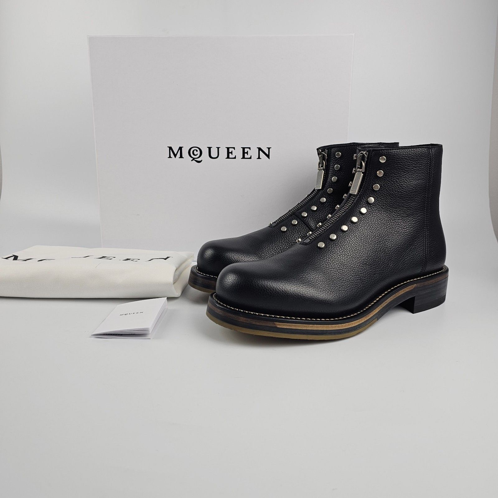 Alexander McQueen ALEXANDER MCQUEEN Maker Black Leather Ankle Boots New/Authen Size US 8 / EU 41 - 3 Thumbnail