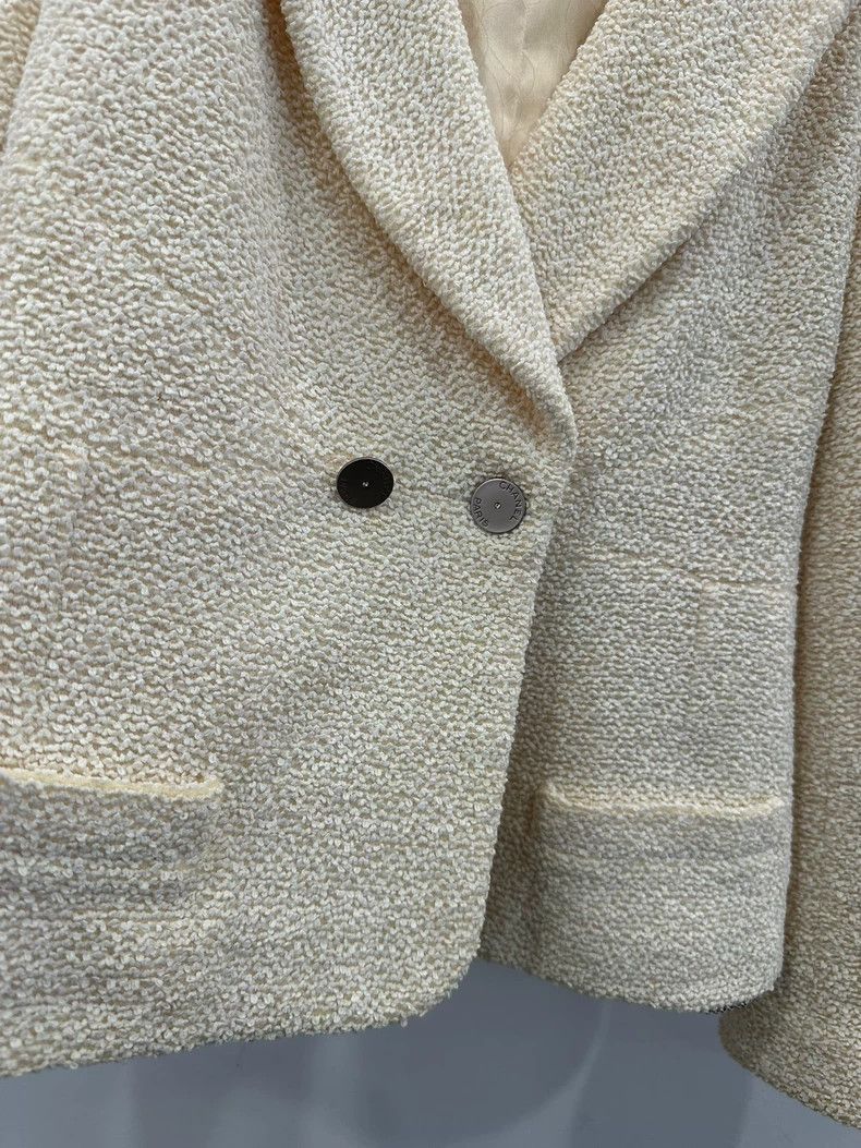 Chanel Classic Beige Casual Blazer by Chanel -2505 Size US M / EU 48-50 / 2 - 4 Thumbnail