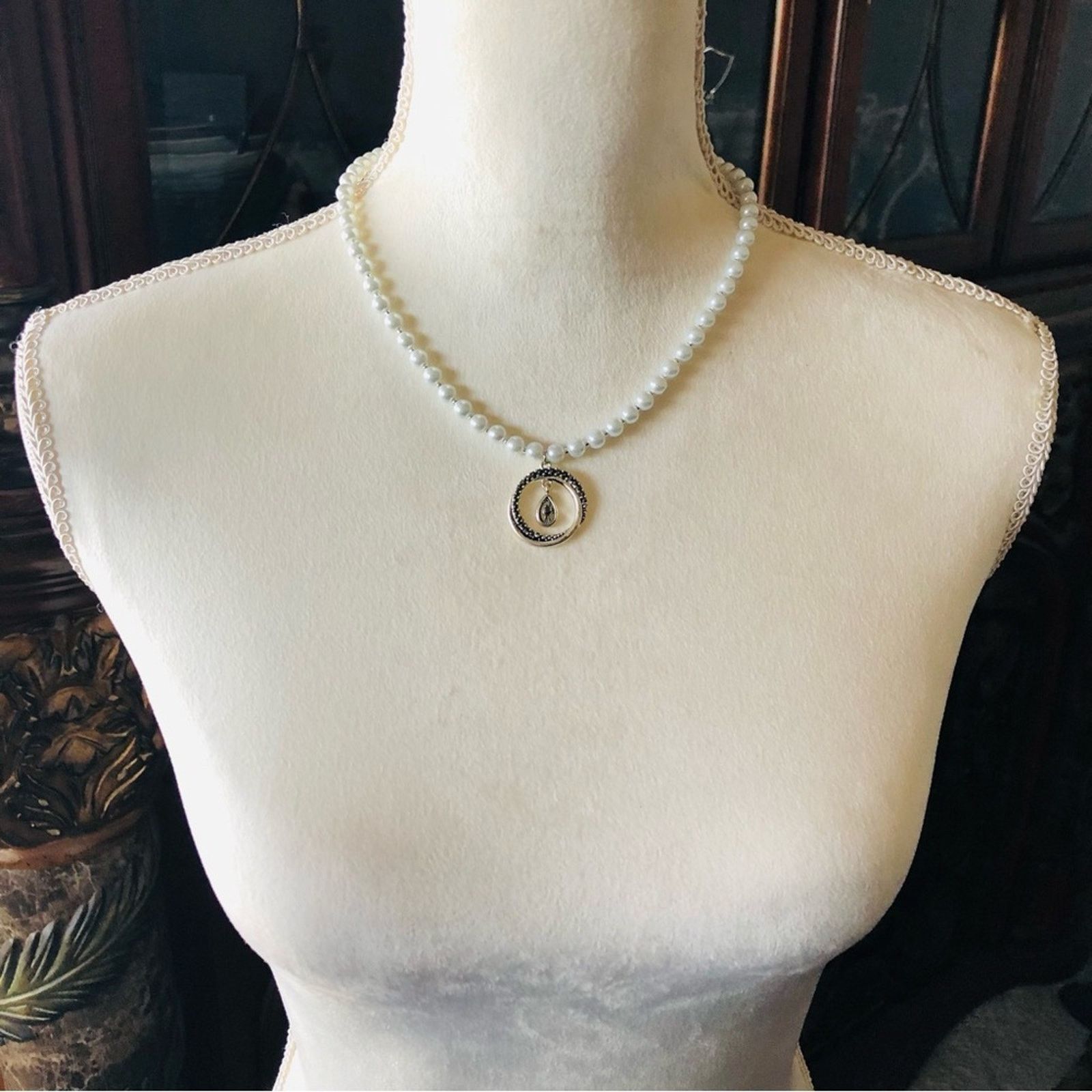 Handmade Handcrafted repurpose genuine marcasite glass Pearl necklace Size ONE SIZE - 5 Thumbnail
