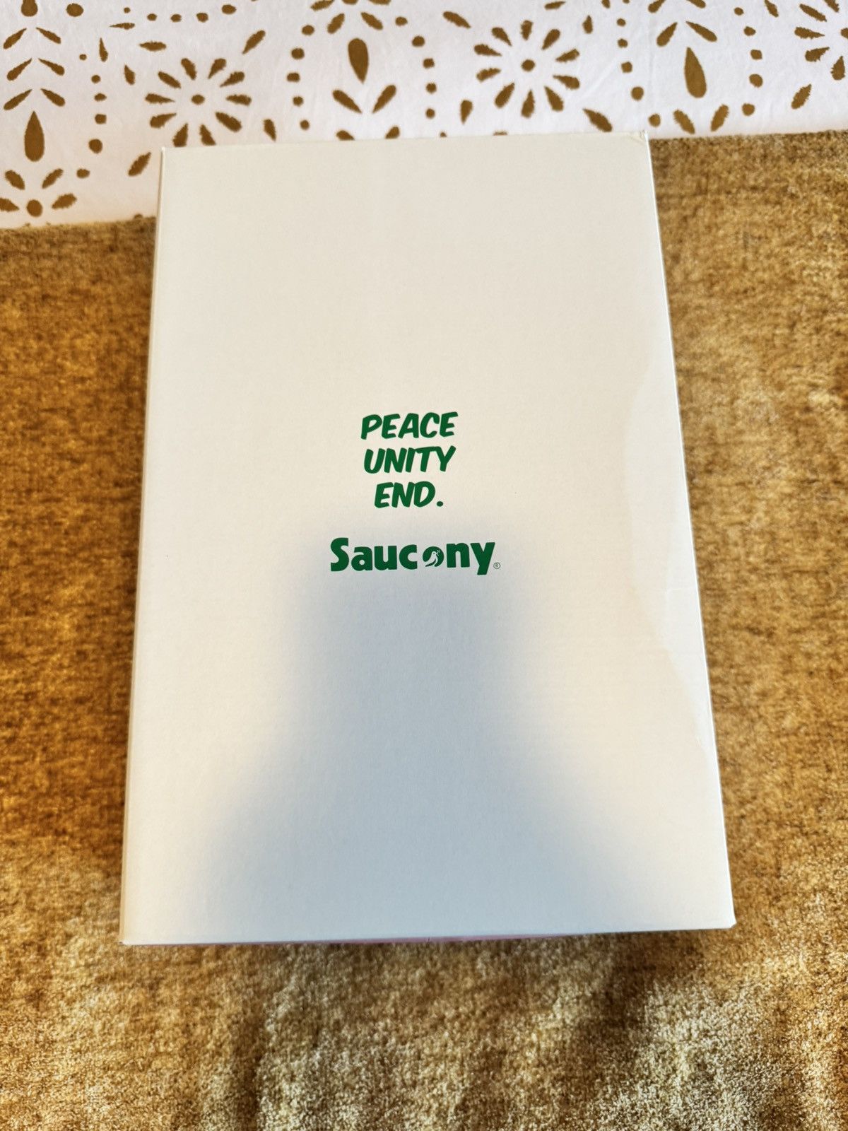 Saucony DEADSTOCK! END x Saucony ProGrid Omni 9 'World Peace Day' Size US 8 / EU 41 - 9 Thumbnail