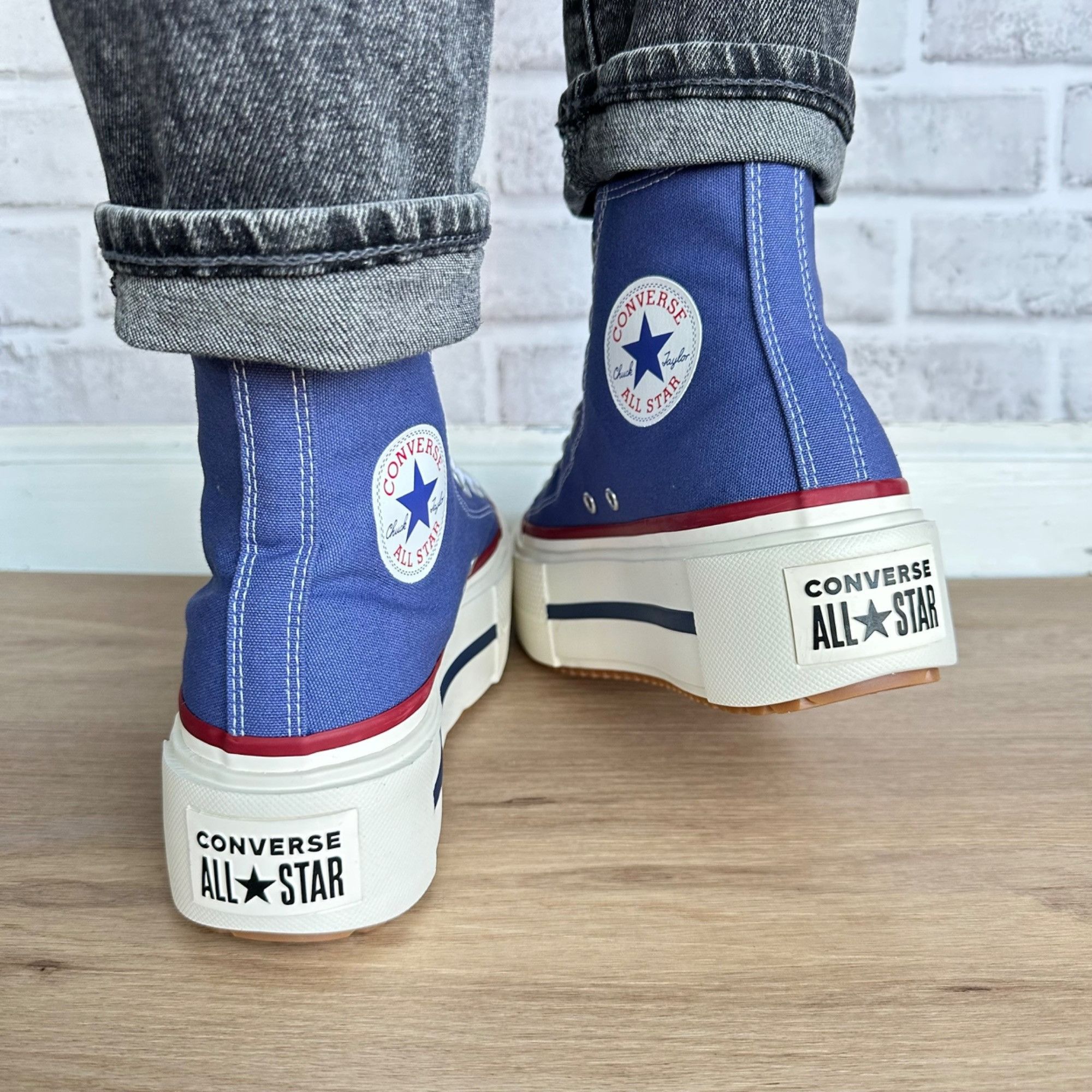 Converse Converse Chuck Double Stack Platform 9.5 Women Shoes Sneaker Size US 9.5 / IT 39.5 - 4 Thumbnail