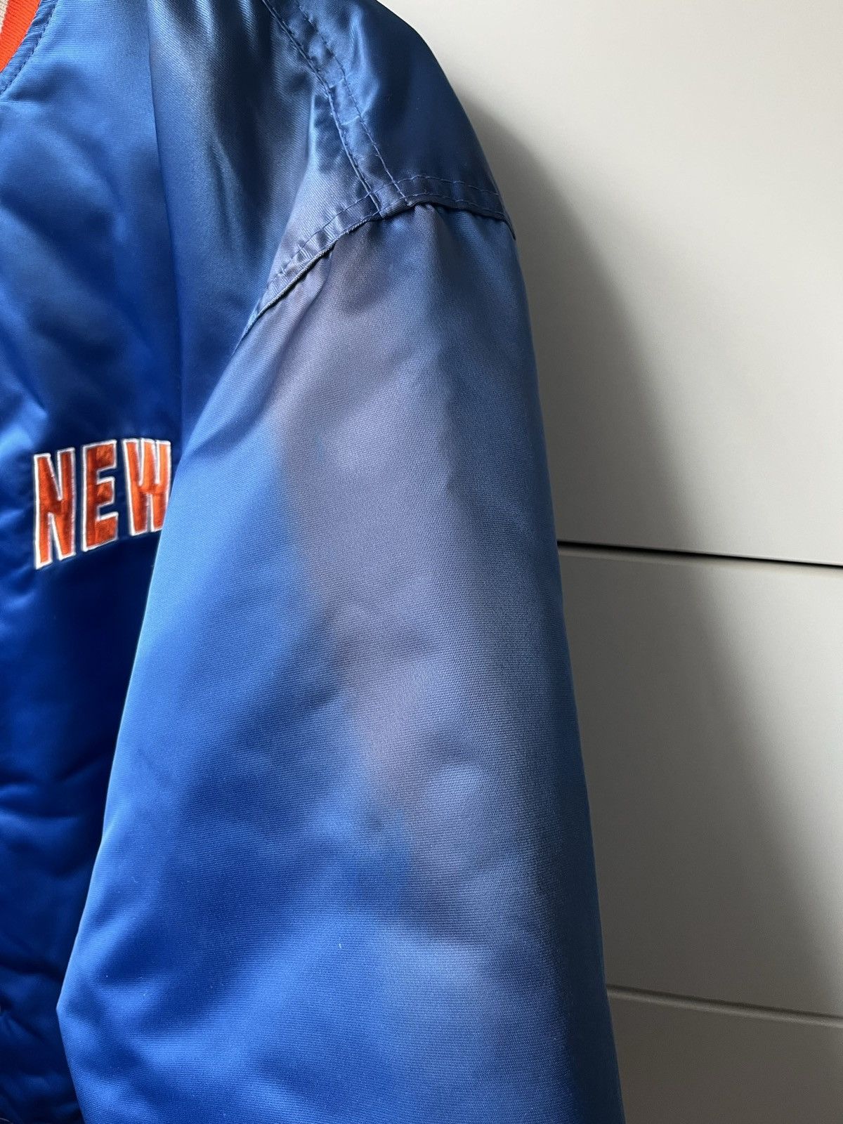 Starter VINTAGE Starter New York Knicks Bomber Jacket Size L Size US L / EU 52-54 / 3 - 6 Thumbnail