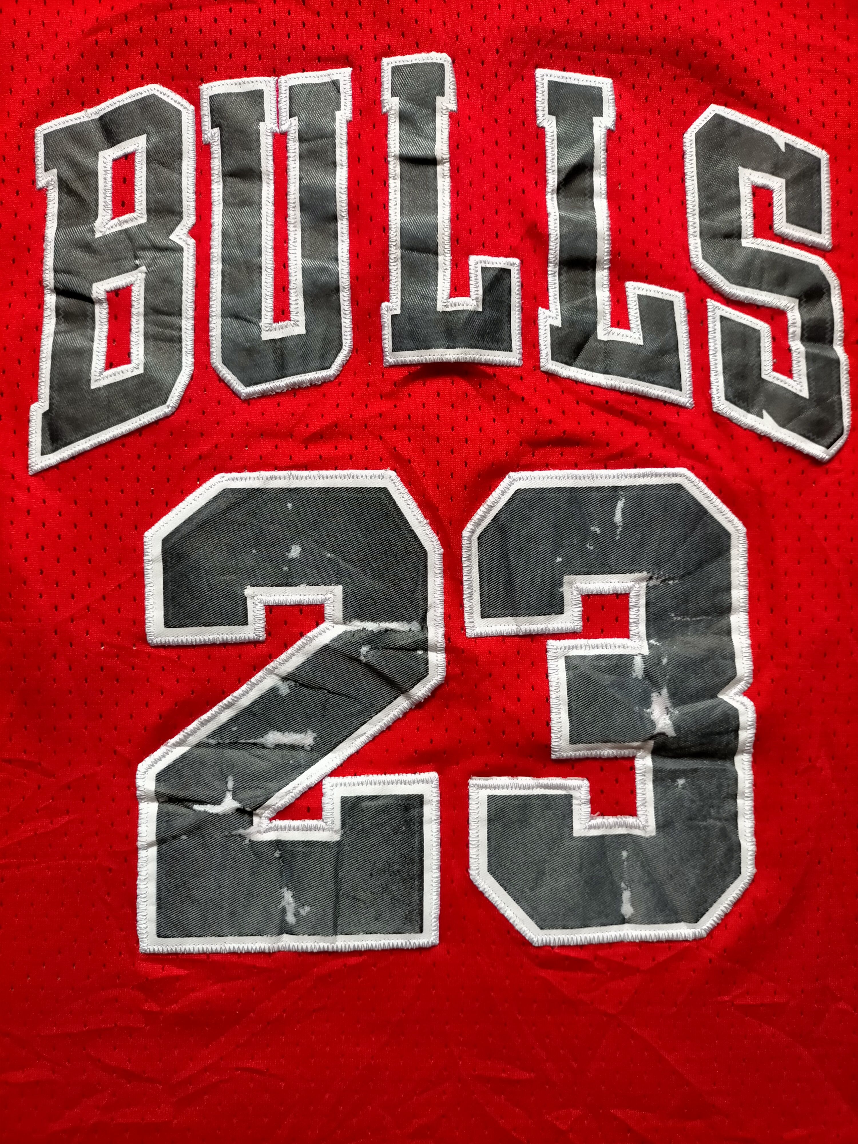Nike Vintage 90s Nike Chicago Bulls Jordan 23 Jersey Size US L / EU 52-54 / 3 - 8 Thumbnail