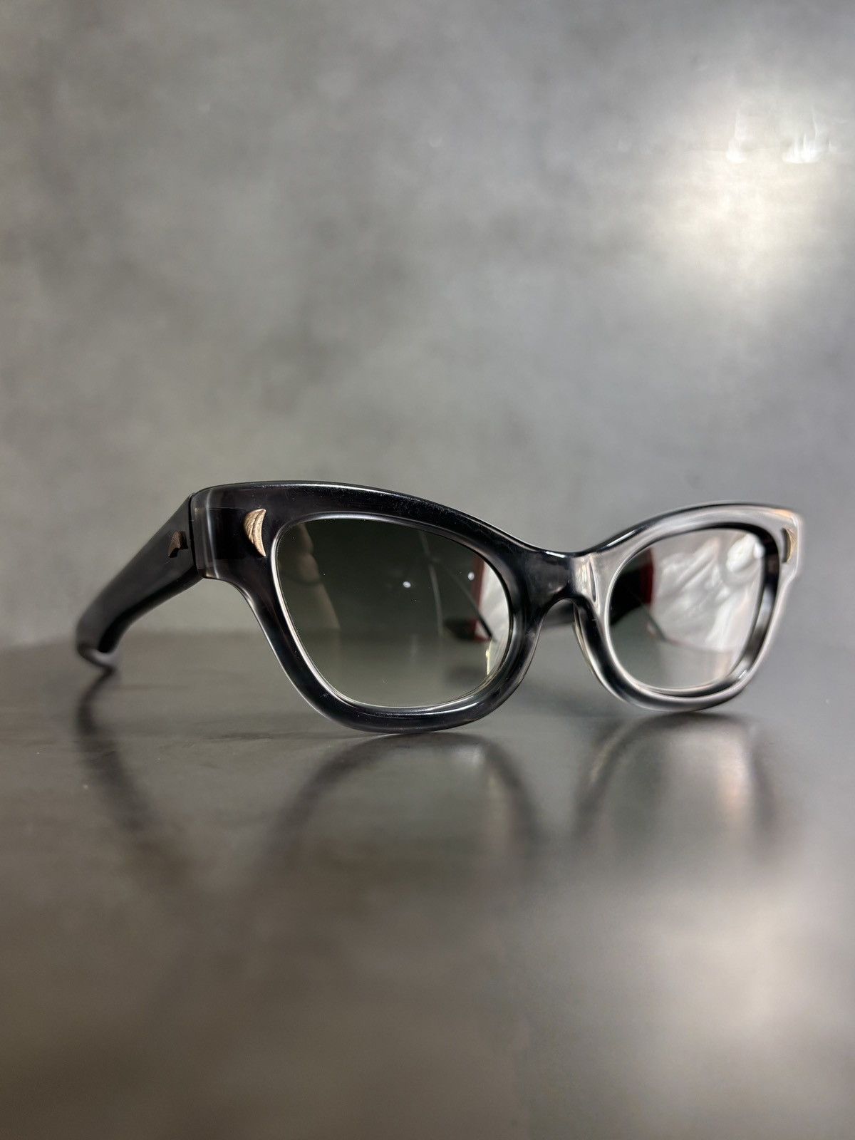 American Optical × Victory Sportswear × Vintage 1950s Sunglasses True Vintage Victory Optical Cat Eye Frames Size ONE SIZE - 23 Thumbnail