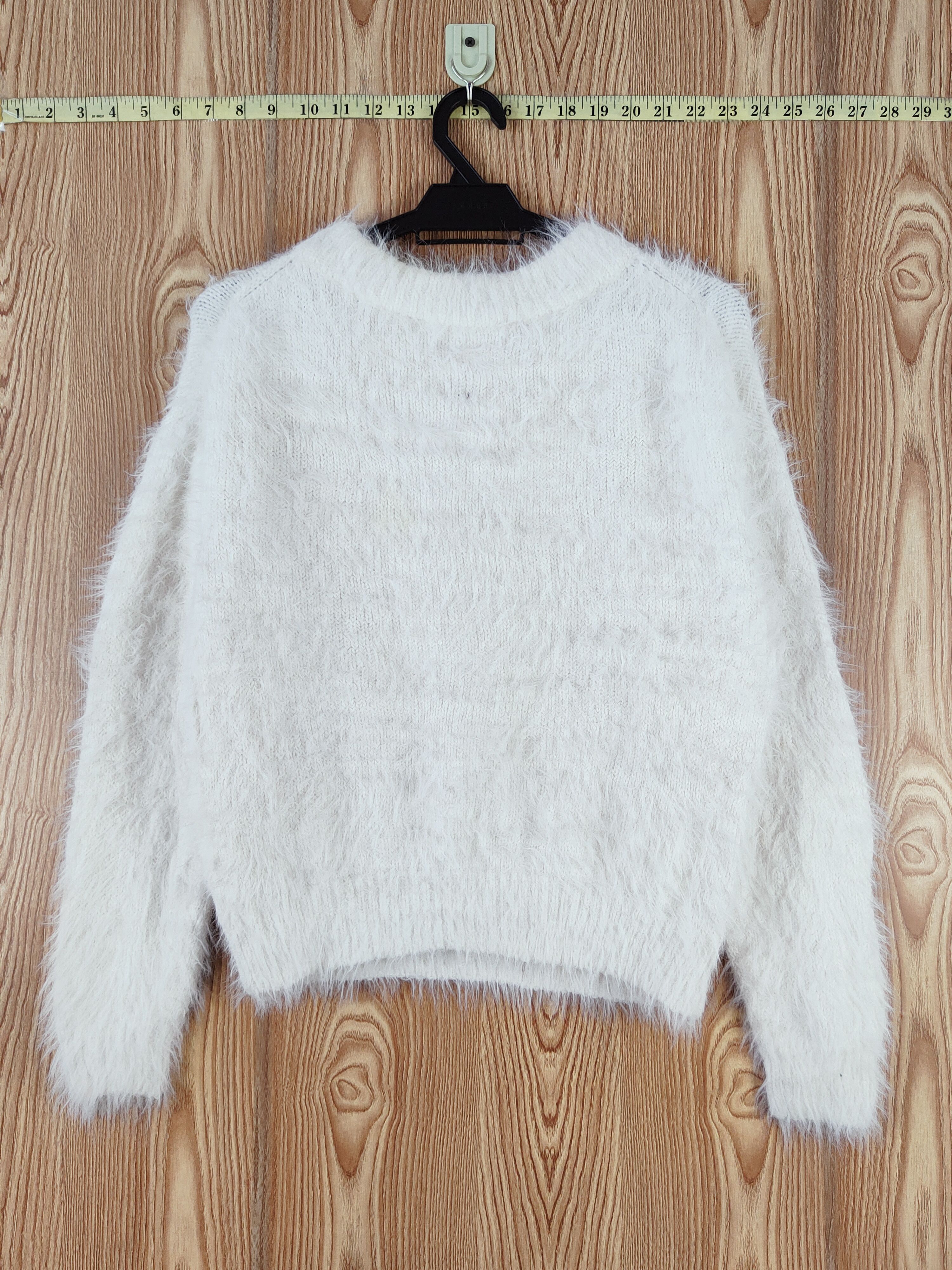 Japanese Brand × LOWRYS FARM × Vintage Vintage Lowrys Farm White Fur Mohair Knitwear Size M / US 6-8 / IT 42-44 - 7 Thumbnail
