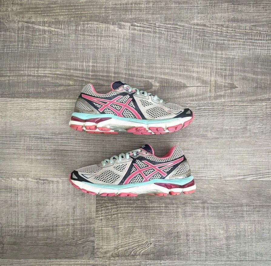 Asics ASICS • GT-2000 "T550N" (6M) Size US 6 / EU 39 - 1 Thumbnail