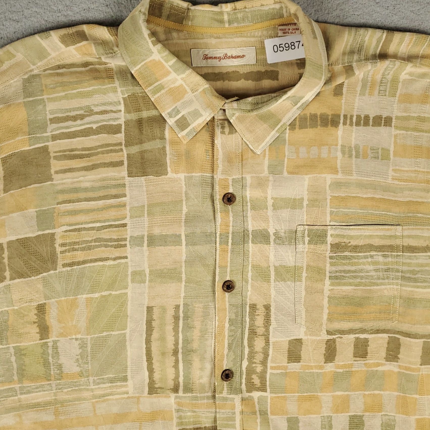 Tommy Bahama VINTAGE Tommy Bahama Shirt Mens 2XL Short Sleeve Hawaiian Button Up Silk Beige Outdoors Size US XXL / EU 58 / 5 - 2 Thumbnail