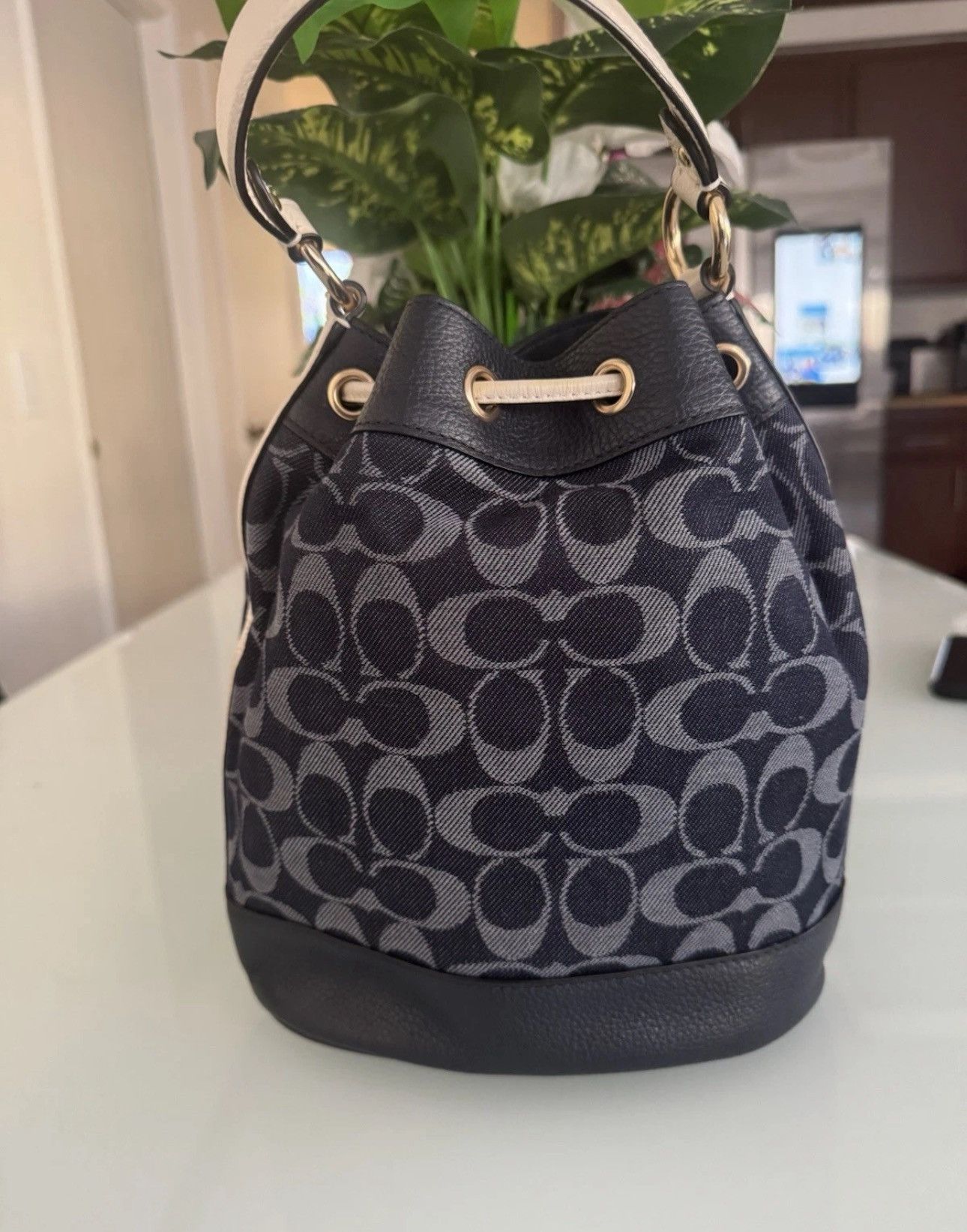 Coach Coach Signature Shoulder Bag Denim Navy Size ONE SIZE - 2 Thumbnail