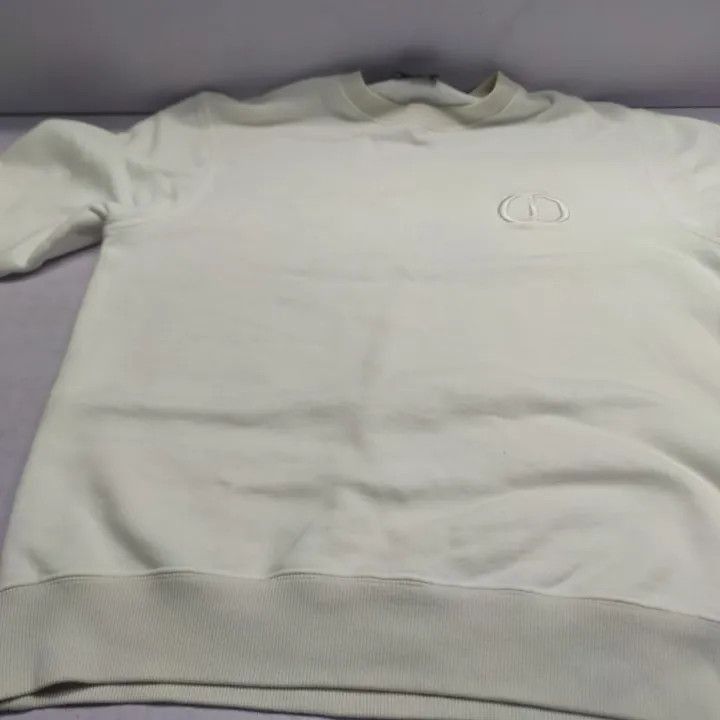 Dior Dior Dior White CD Logo Embroidered Sweatshirt 0079-2507 Size US L / EU 52-54 / 3 - 7 Thumbnail