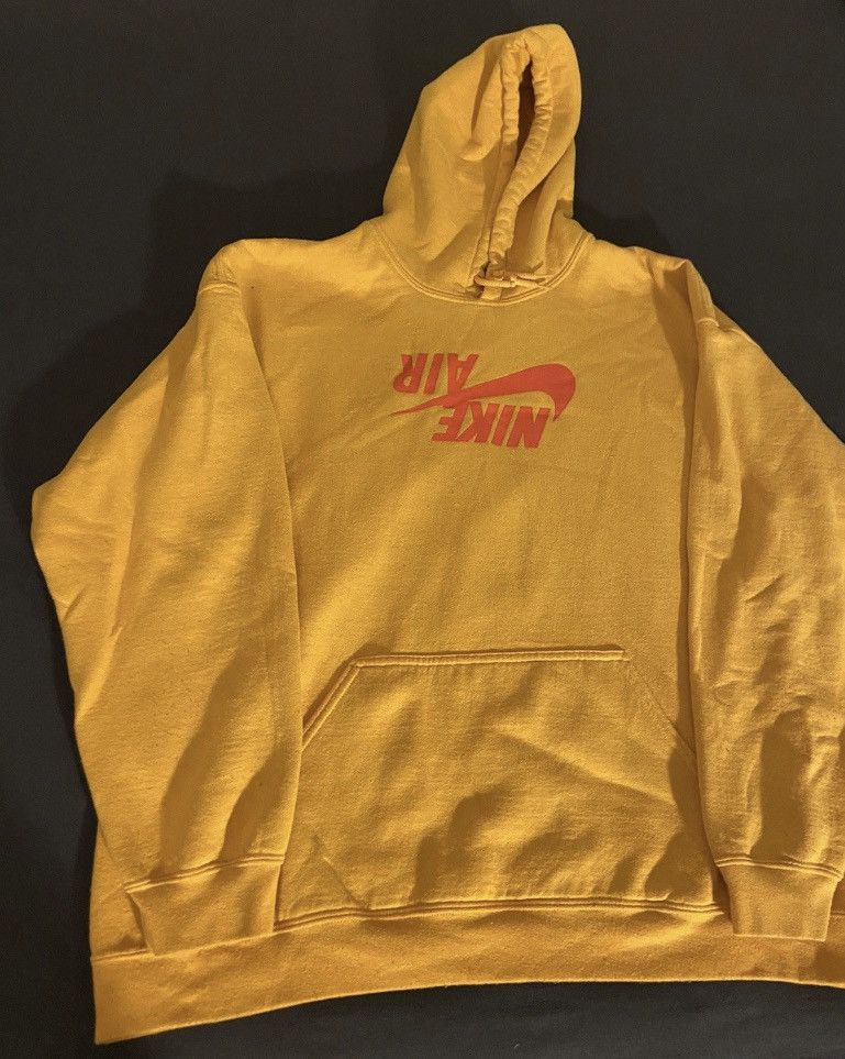 Jordan Brand × Nike × Travis Scott Nike x Jordan x Travis scott highest gold hoodie size Xl Size US XL / EU 56 / 4 - 1 Thumbnail