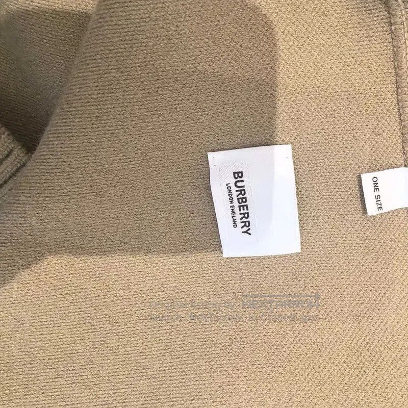 Burberry Burberry Multi-Color Wool Women's Cardigan. Size L / US 10 / IT 46 - 2 Thumbnail
