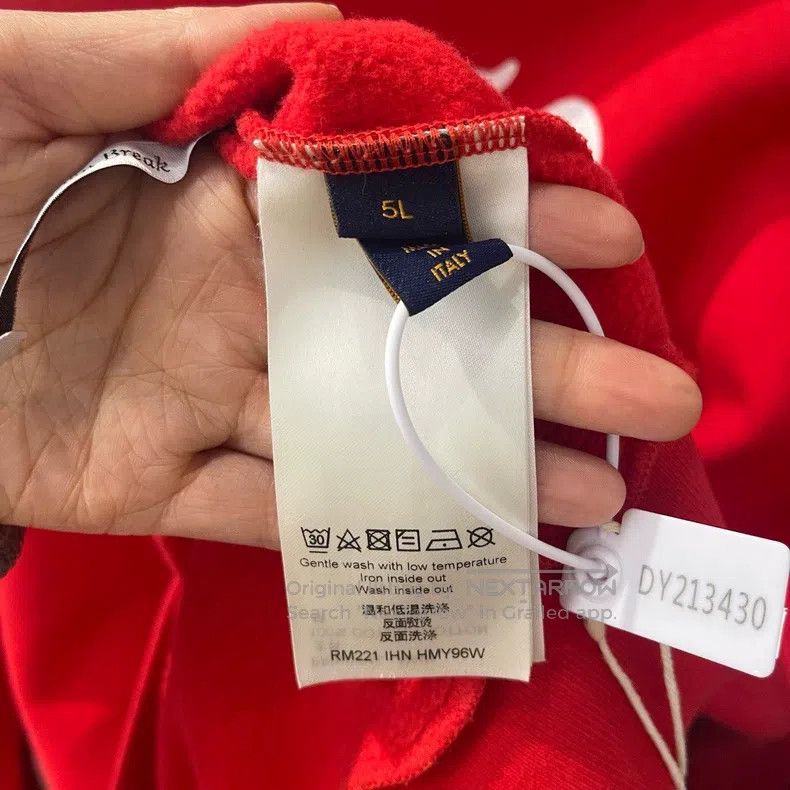 Louis Vuitton Louis Vuitton size 5l Inverted Little Man Red Sweatshirt Size US M / EU 48-50 / 2 - 4 Thumbnail