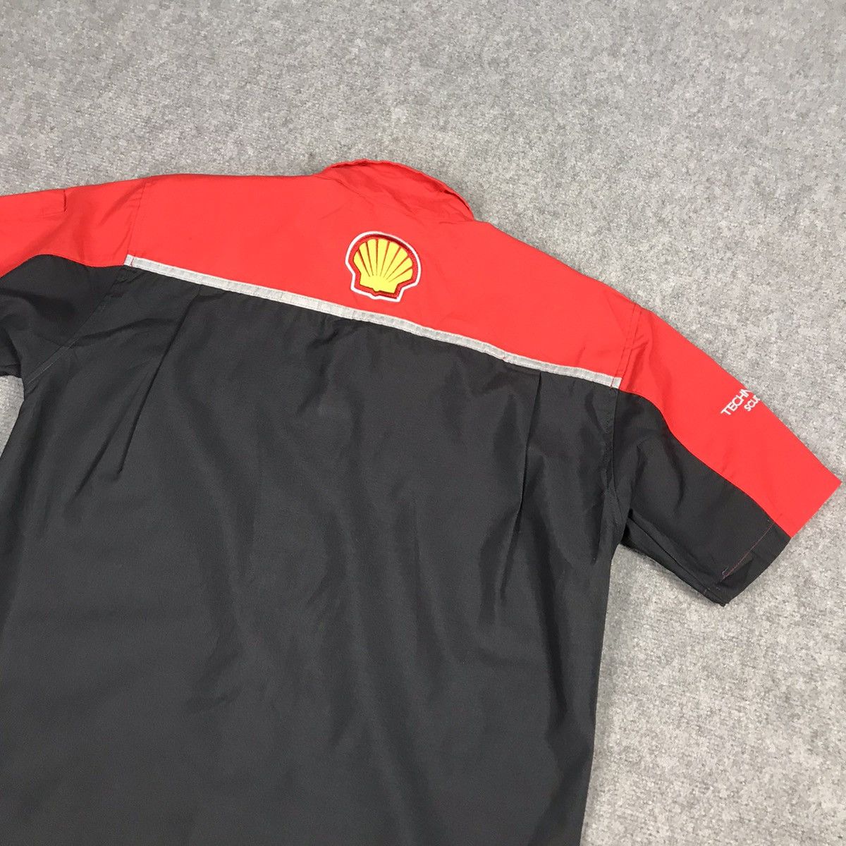 Japanese Brand Shell Helix x Ferrari button up shirt oil brand japan Size US M / EU 48-50 / 2 - 5 Thumbnail