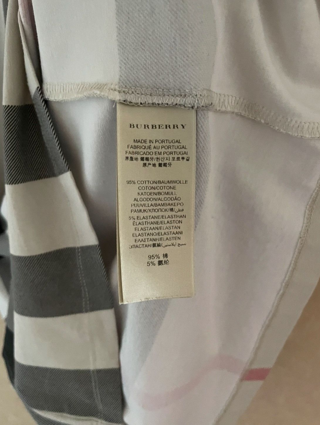 Burberry Burberry t shirt size XL multicolor Size XL / US 12-14 / IT 48-50 - 6 Thumbnail