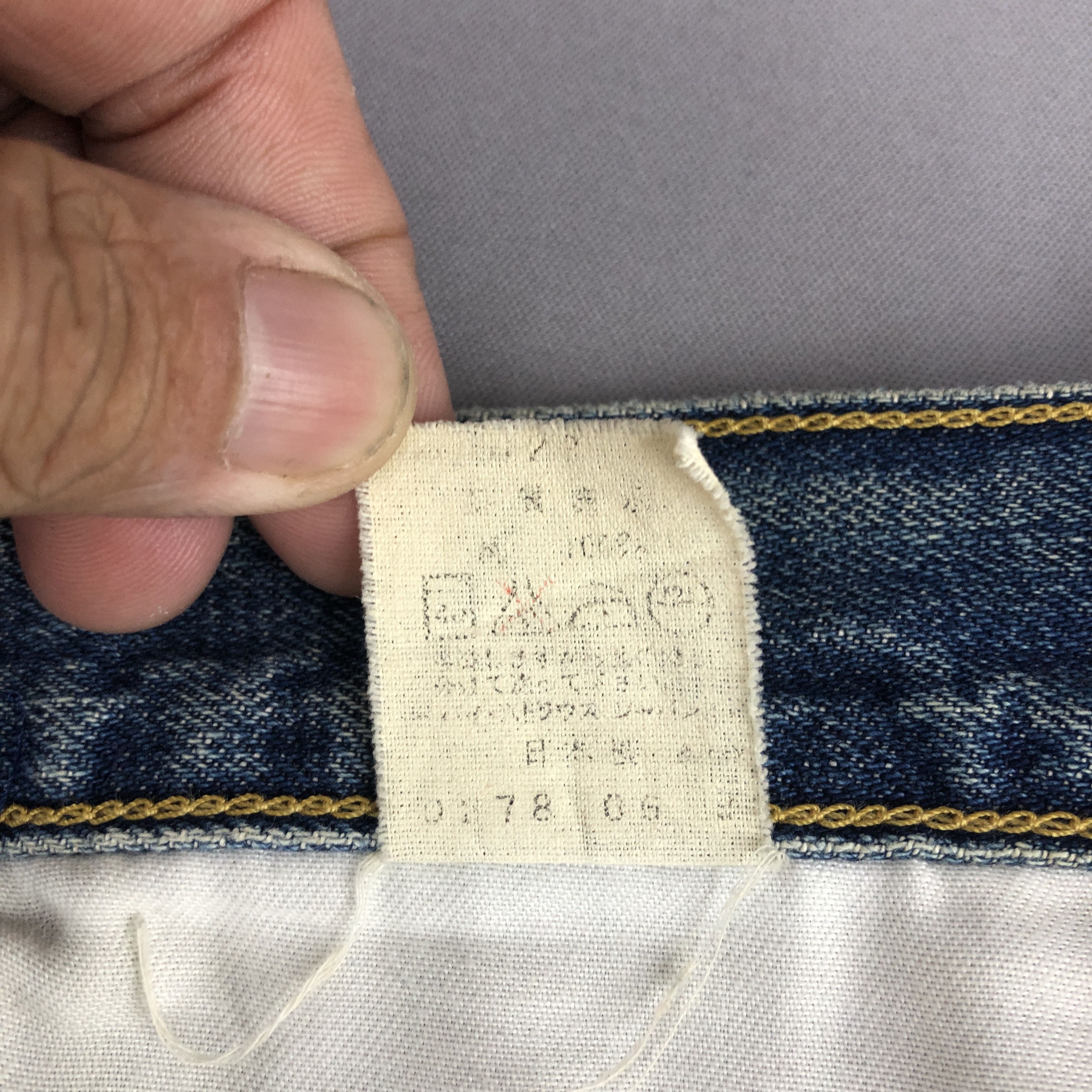 Levi's Vintage Levis 702 Selvedge Jeans Levi's Ripped Faded Denim Size US 30 / EU 46 - 12 Thumbnail