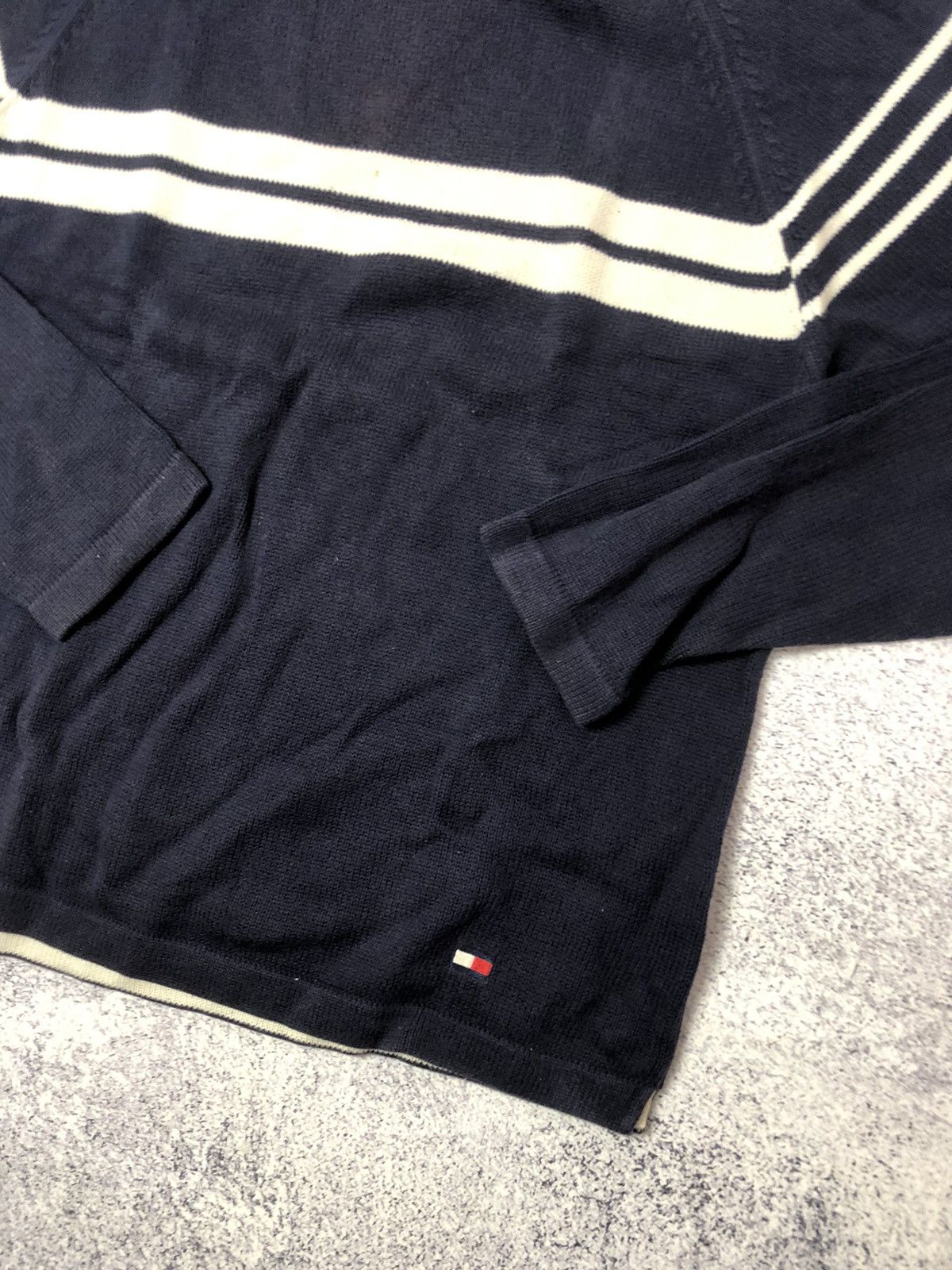 Tommy Hilfiger Vintage sweater Tommy Hilfiger size L rare big logo usa y2k Size US L / EU 52-54 / 3 - 3 Thumbnail
