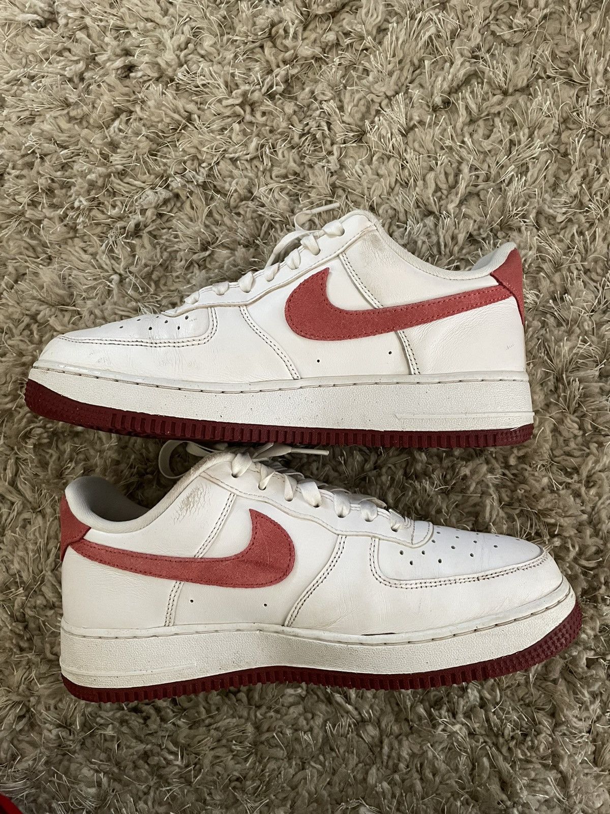Nike Nike Air Force Valentines Day Size US 7 / EU 40 - 3 Thumbnail