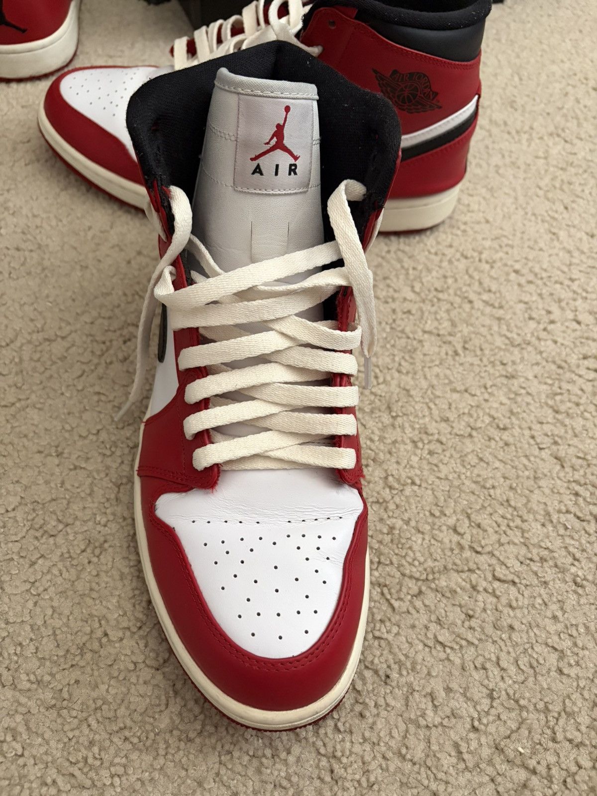 Jordan Brand Air Jordan 1 Retro High 2013 Chicago 2013 Size US 11 / EU 44 - 9 Thumbnail